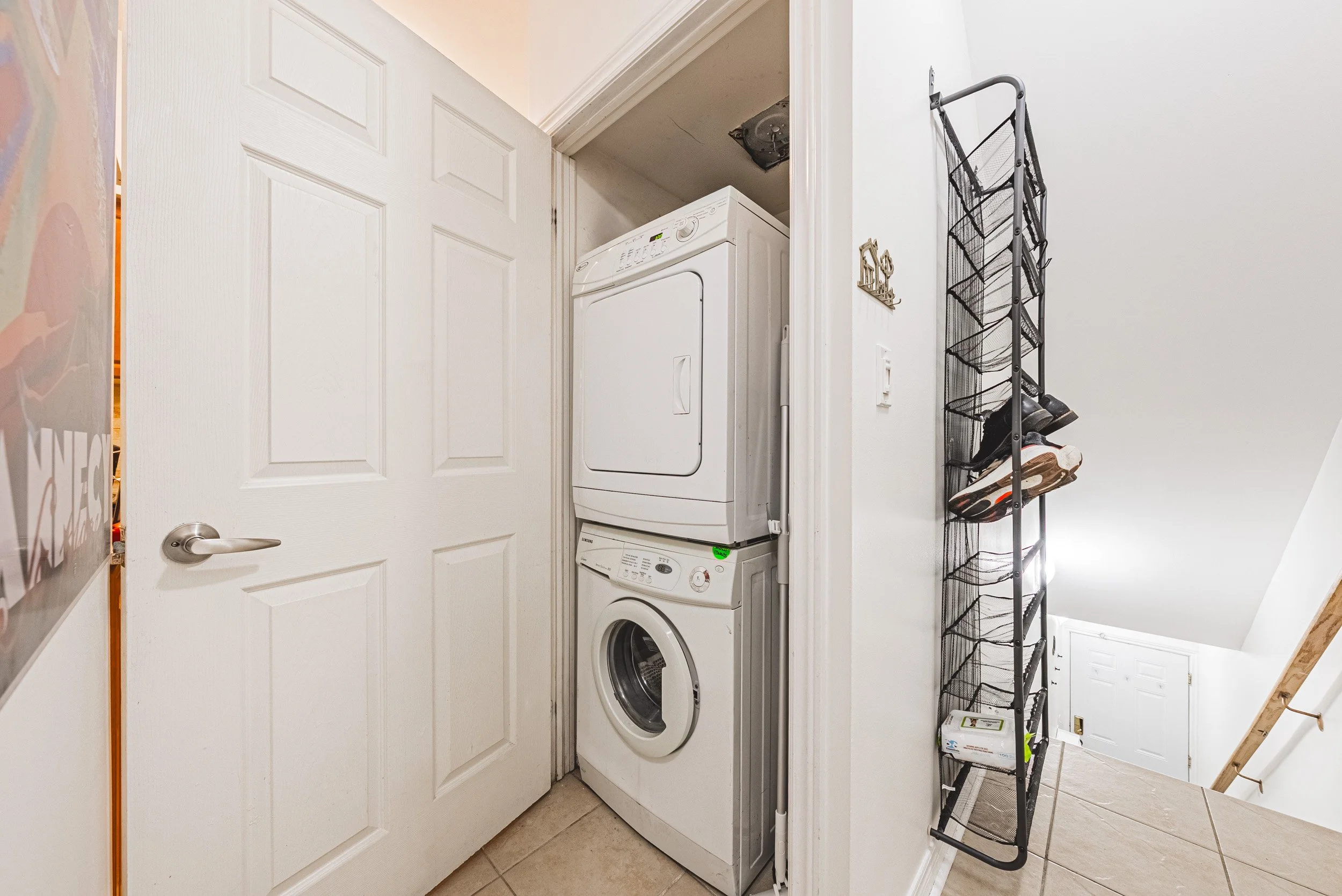 18 - 171 Bleecker St #222, Toronto.jpg