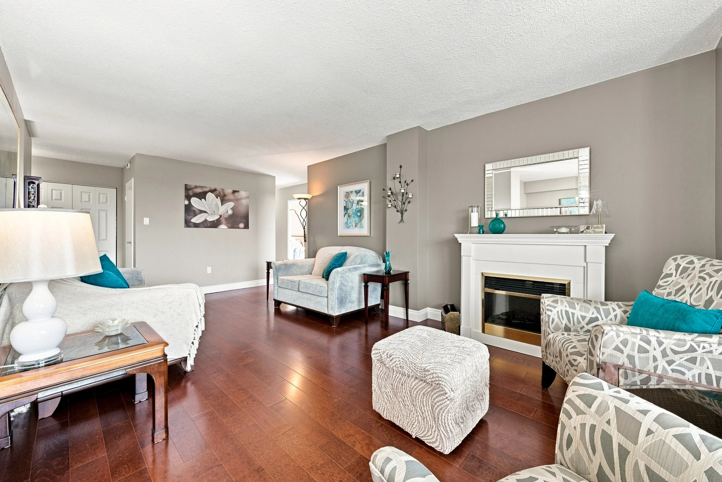12 - 2055 Upper Middle Rd #1507, Burlington.jpg