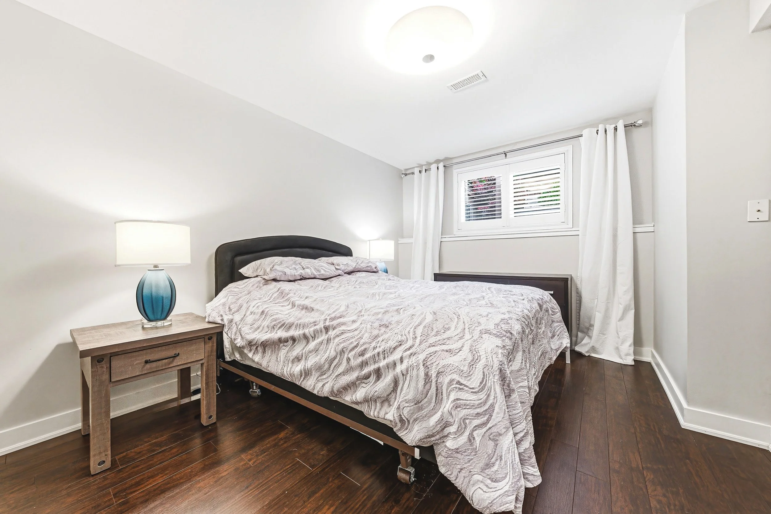 32 - 4220 Sarazen DR Unit 7, Burlington.jpg