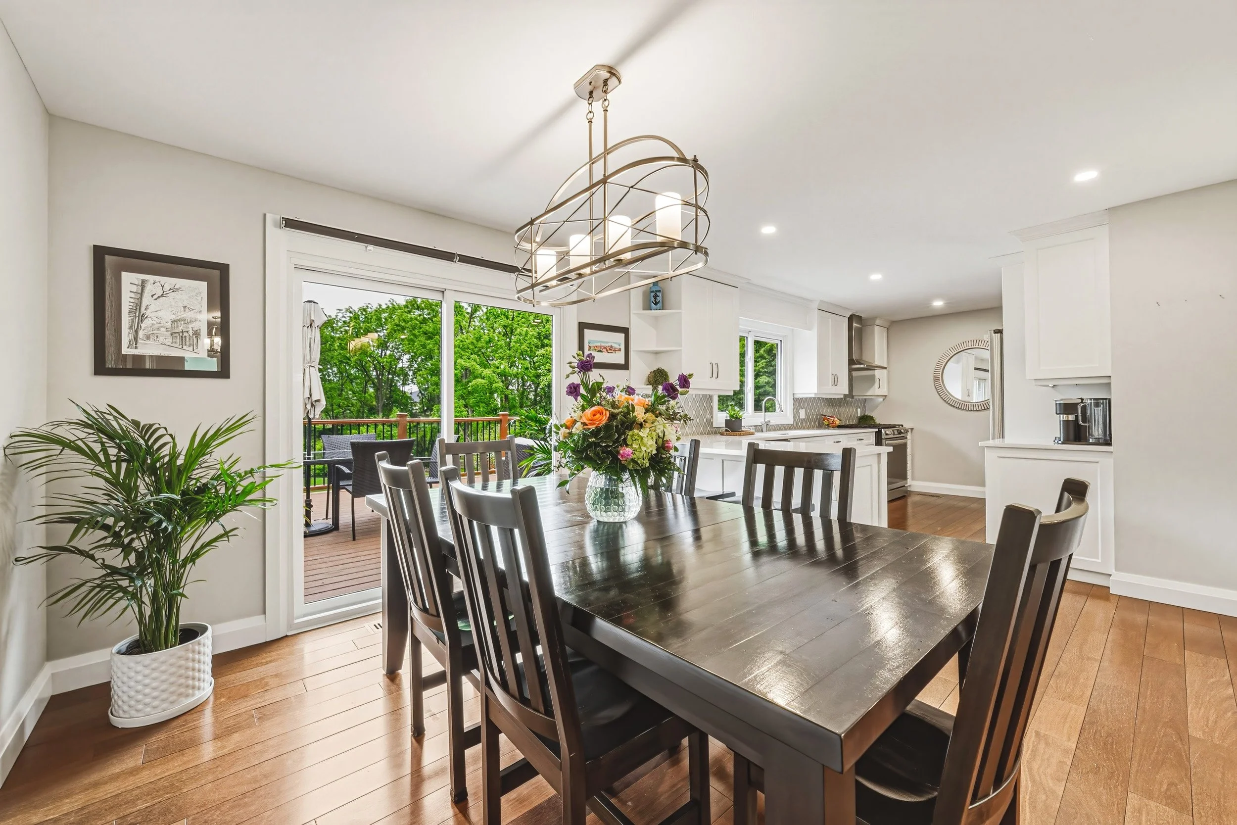 20 - 4897 Victoria Ave N, Vineland Station.jpg