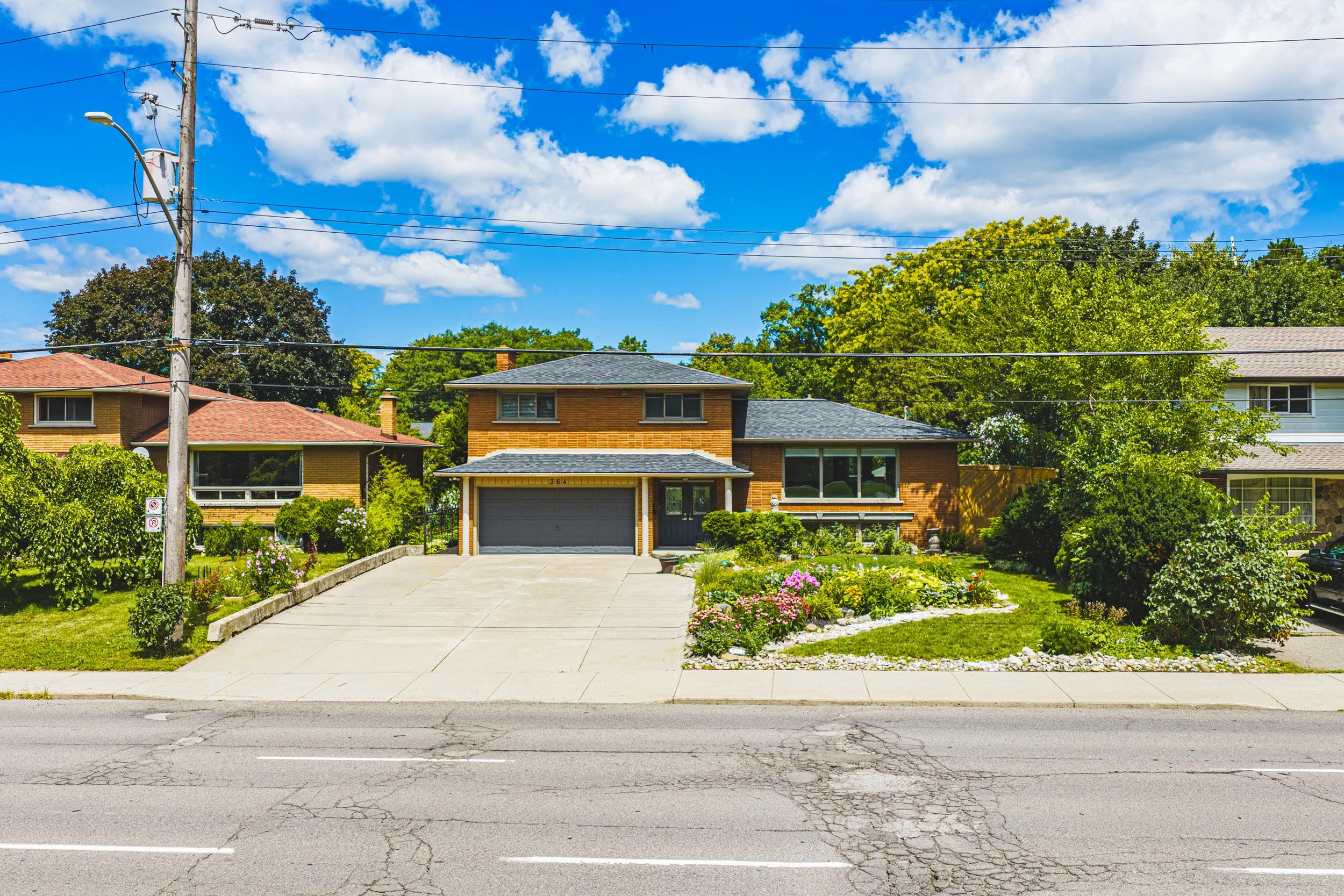 3 - 364 Fennell Ave W, Hamilton.jpg