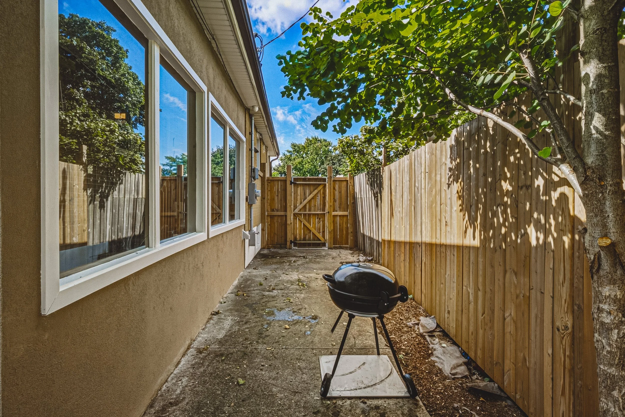 30 - 12 Stevenson Ave, London.jpg
