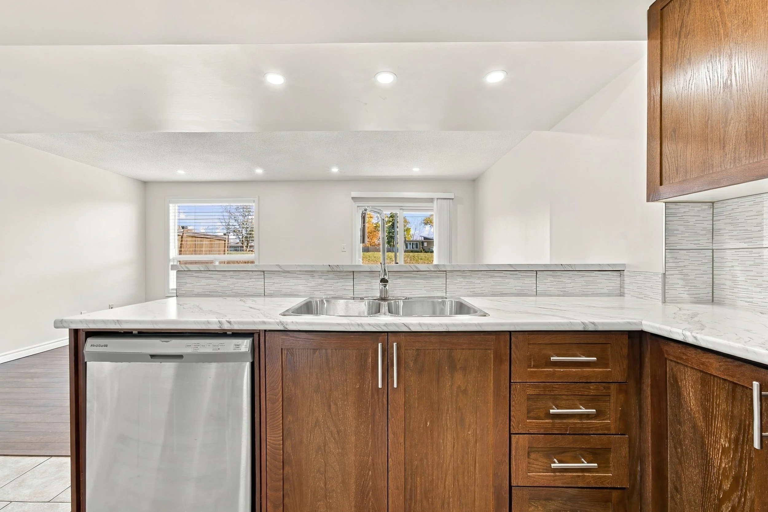 19-35 Thames Wy Hamilton.jpg