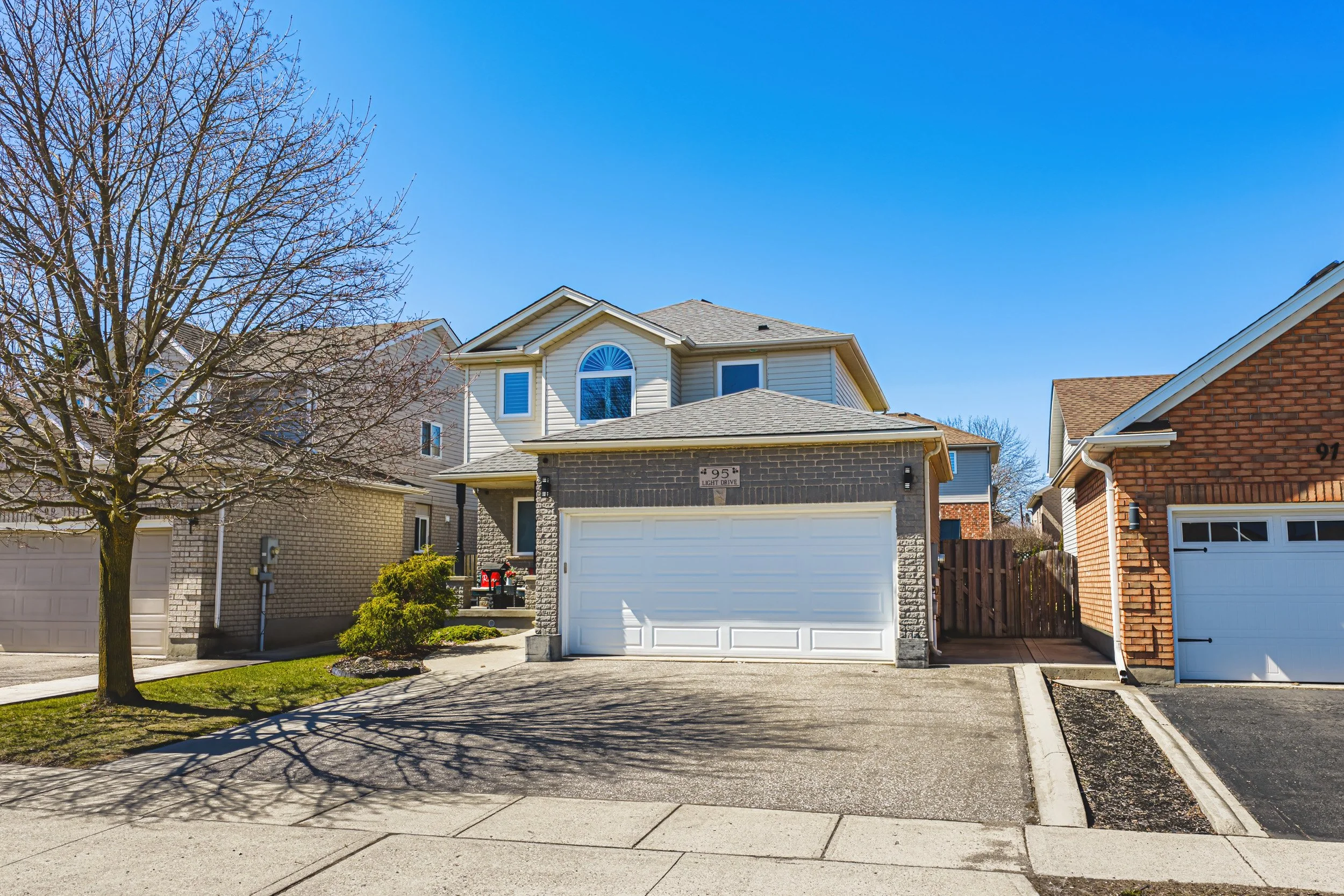 2 - 95 Light Dr, Cambridge.jpg