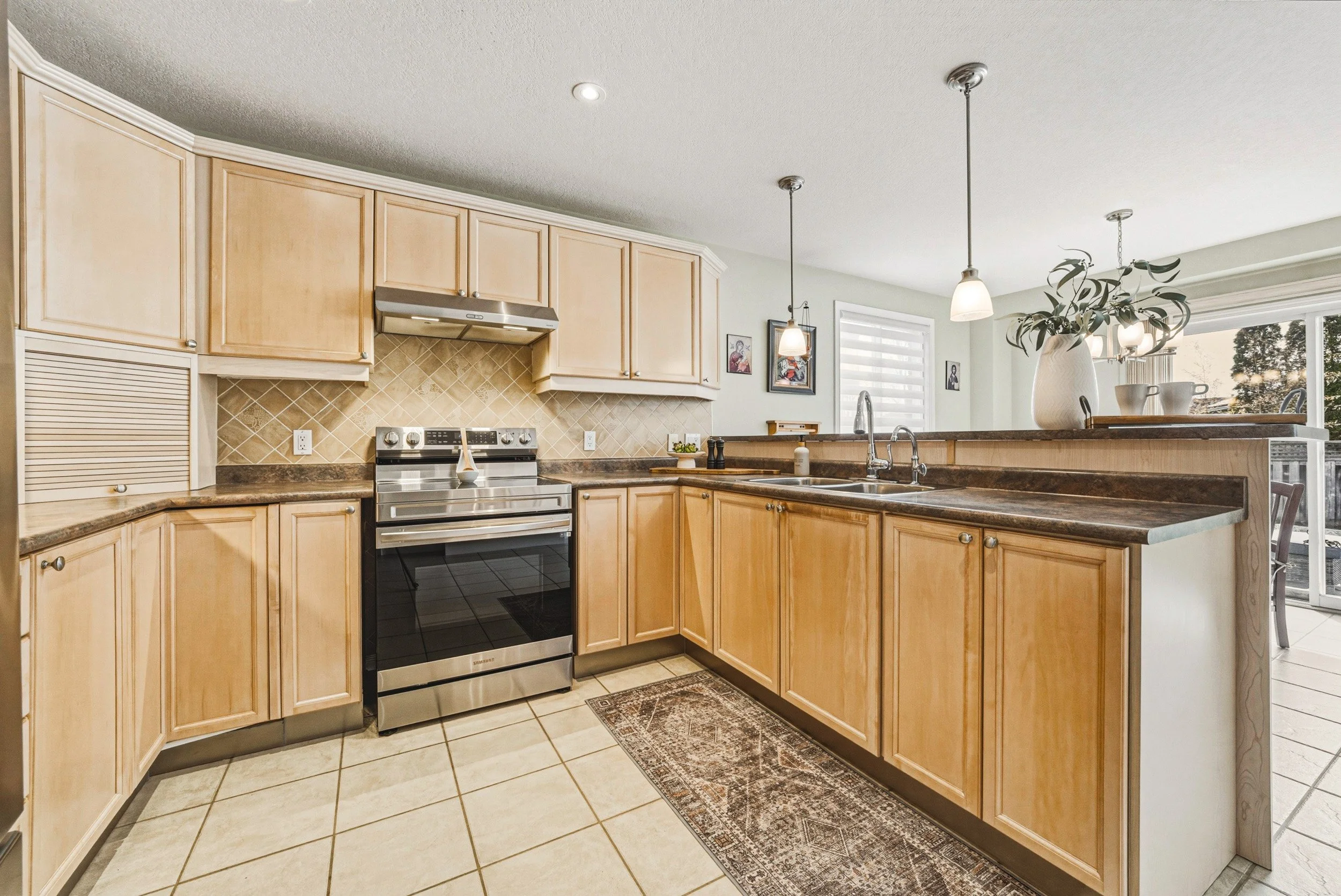 14 - 228 Holbeach Cres, Waterloo.jpg