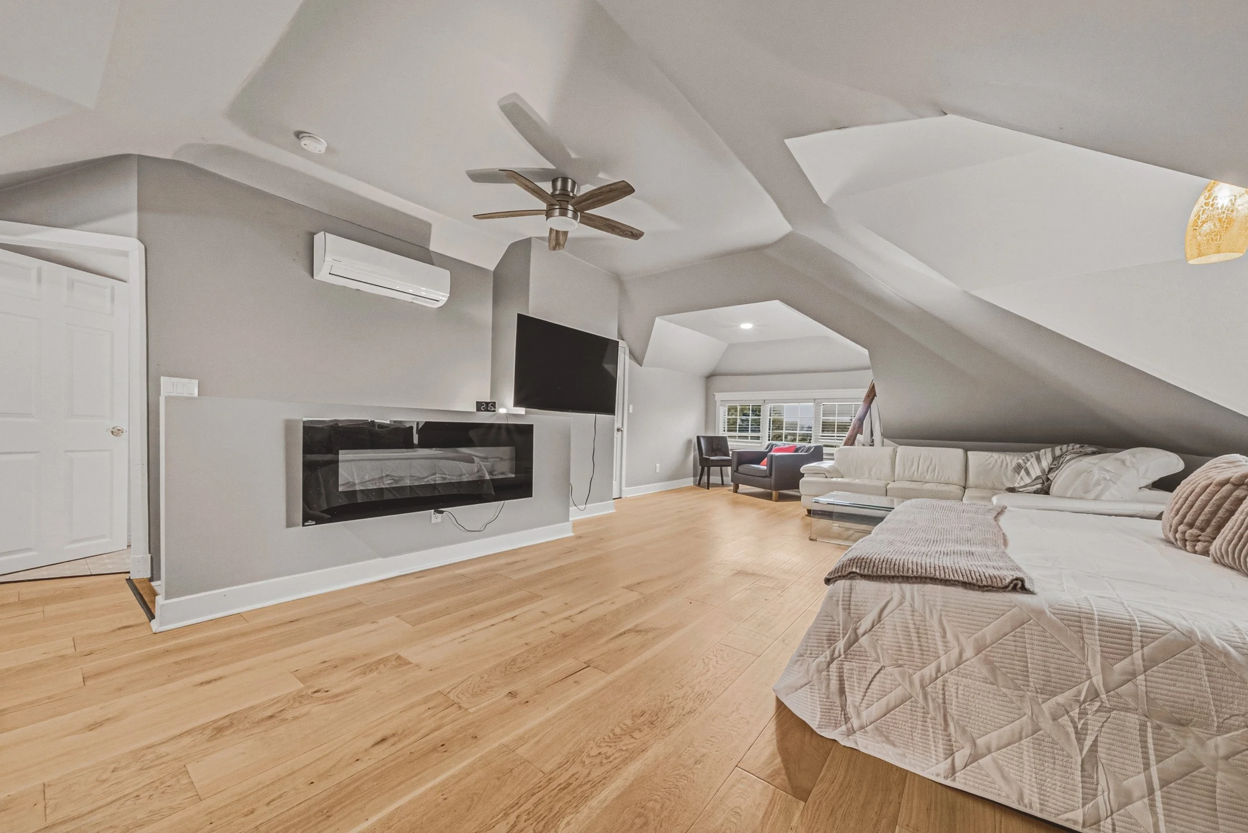 30-595 Mt Pleasant Rd Brantford.jpg