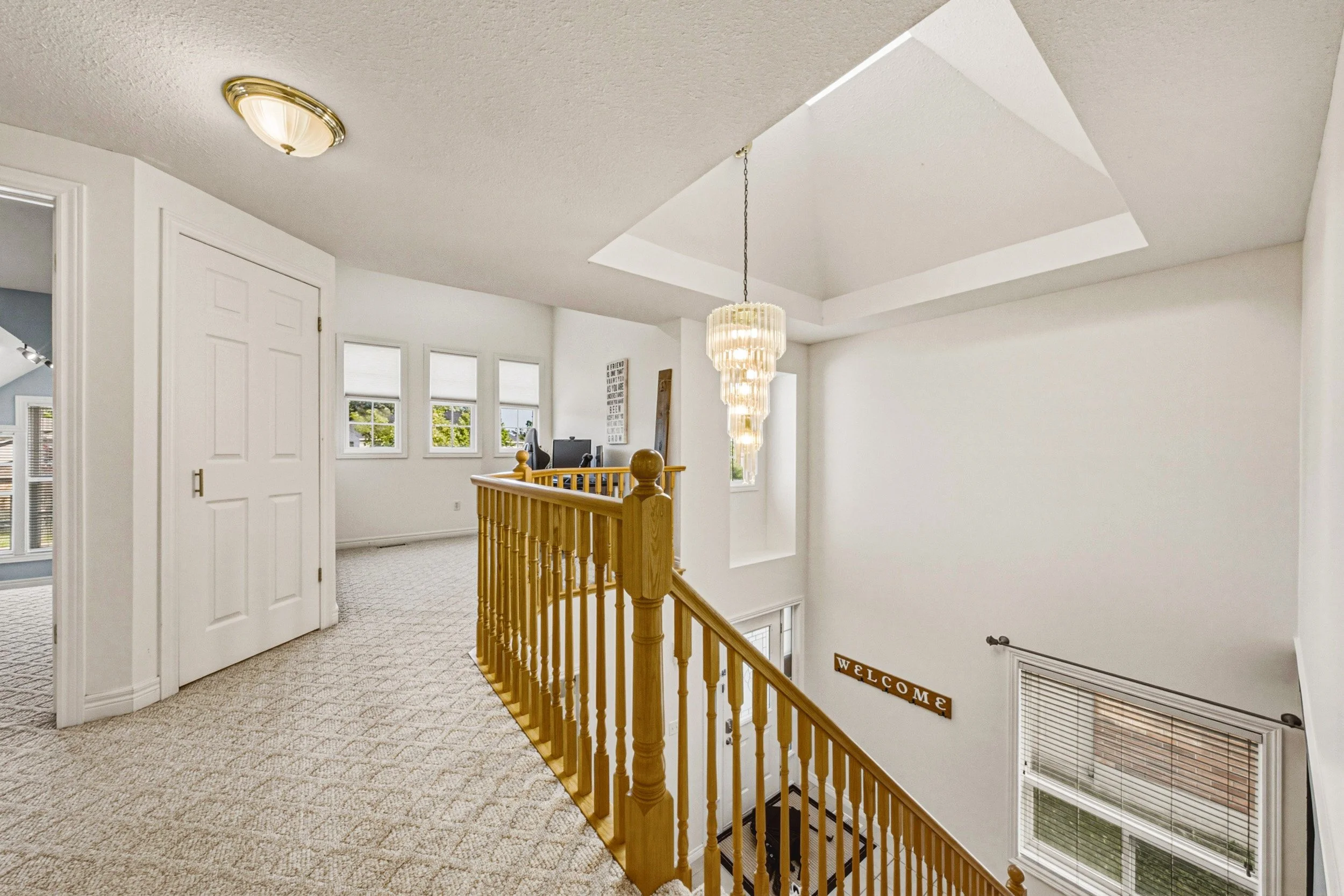 24 - 140 Country Club Dr, Cambridge.jpg