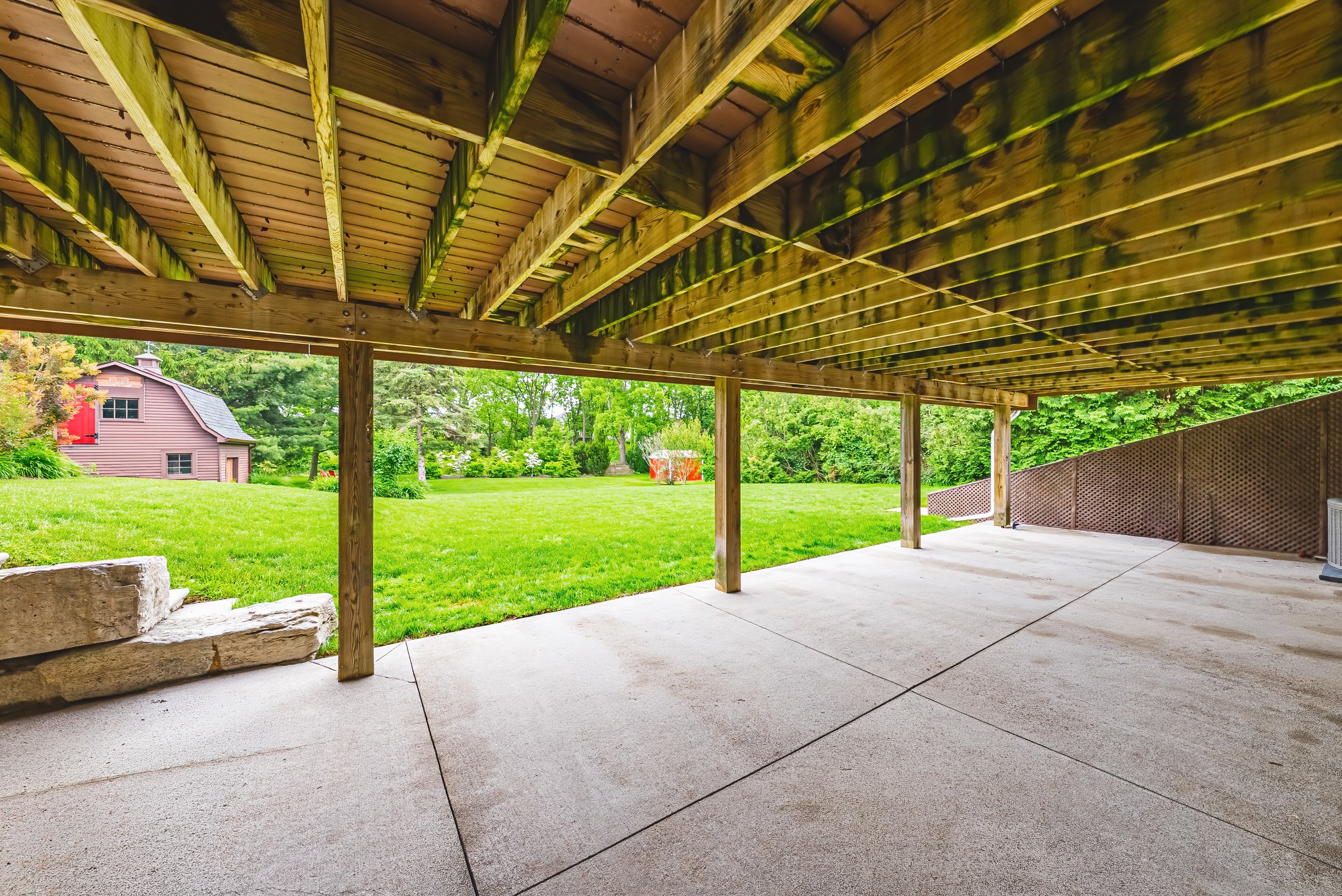 52 - 4897 Victoria Ave N, Vineland Station.jpg