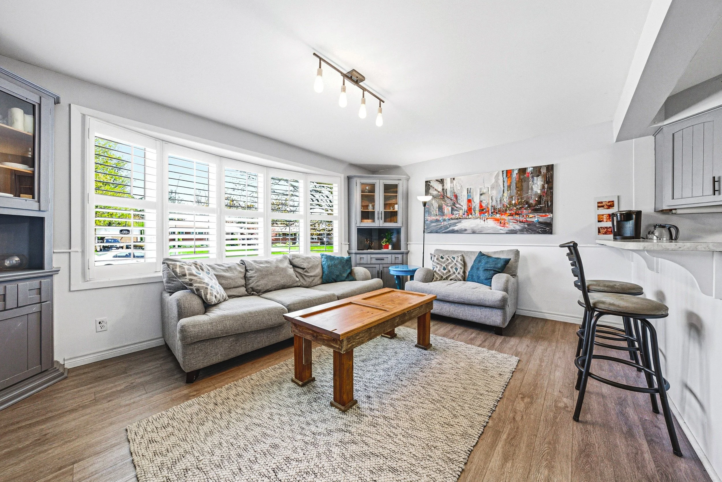 8 - 1338 Eleanor Ave, Cambridge.jpg