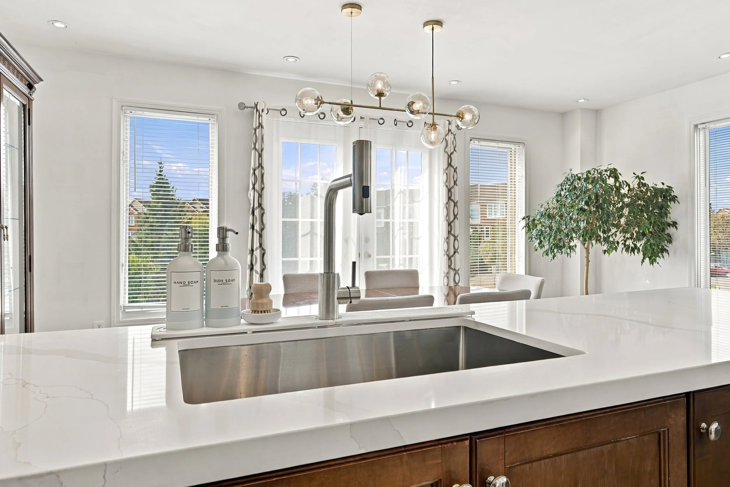 15 - 2239 Prescott Pl, Burlington.jpg