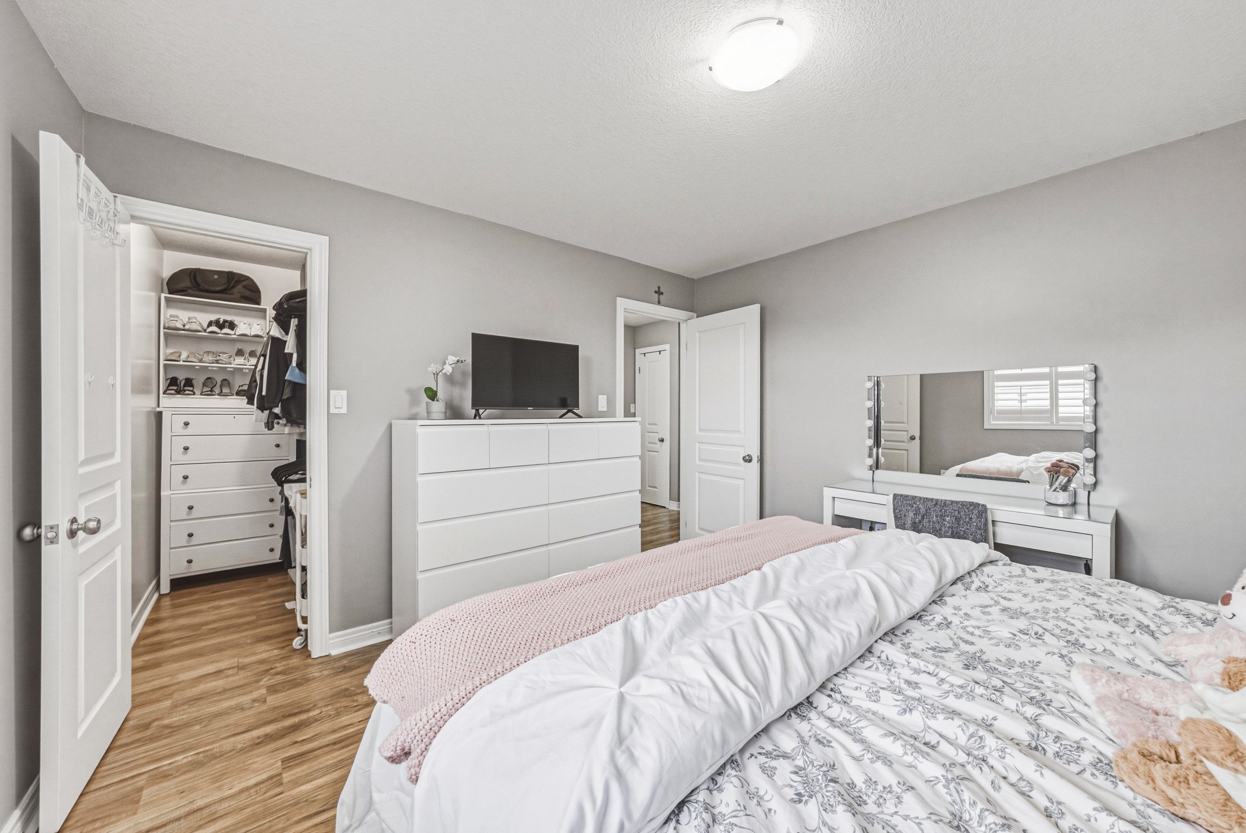 29 - 419 Dicenzo Dr, Hamilton.jpg