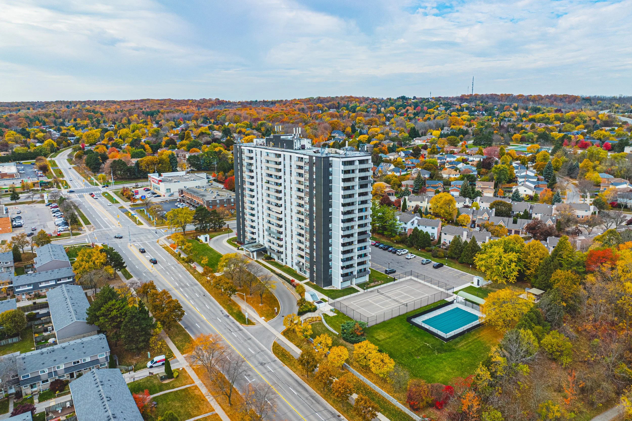 1 - 2055 Upper Middle Rd #1005, Burlington.jpg