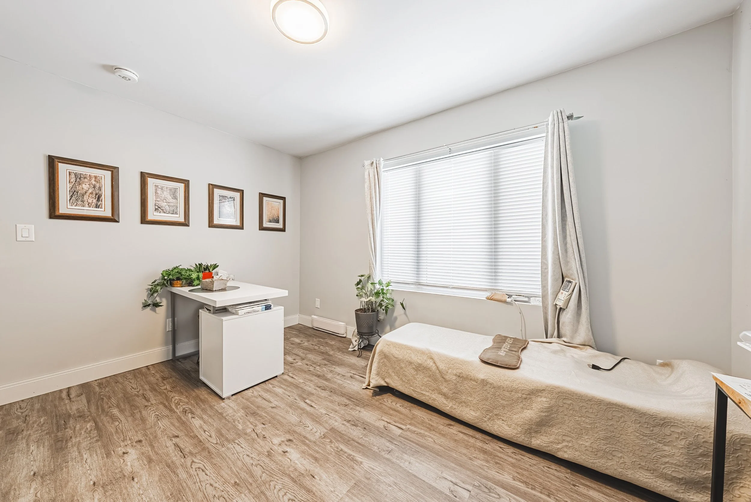 24 - 816 S Coast Dr, Selkirk.jpg