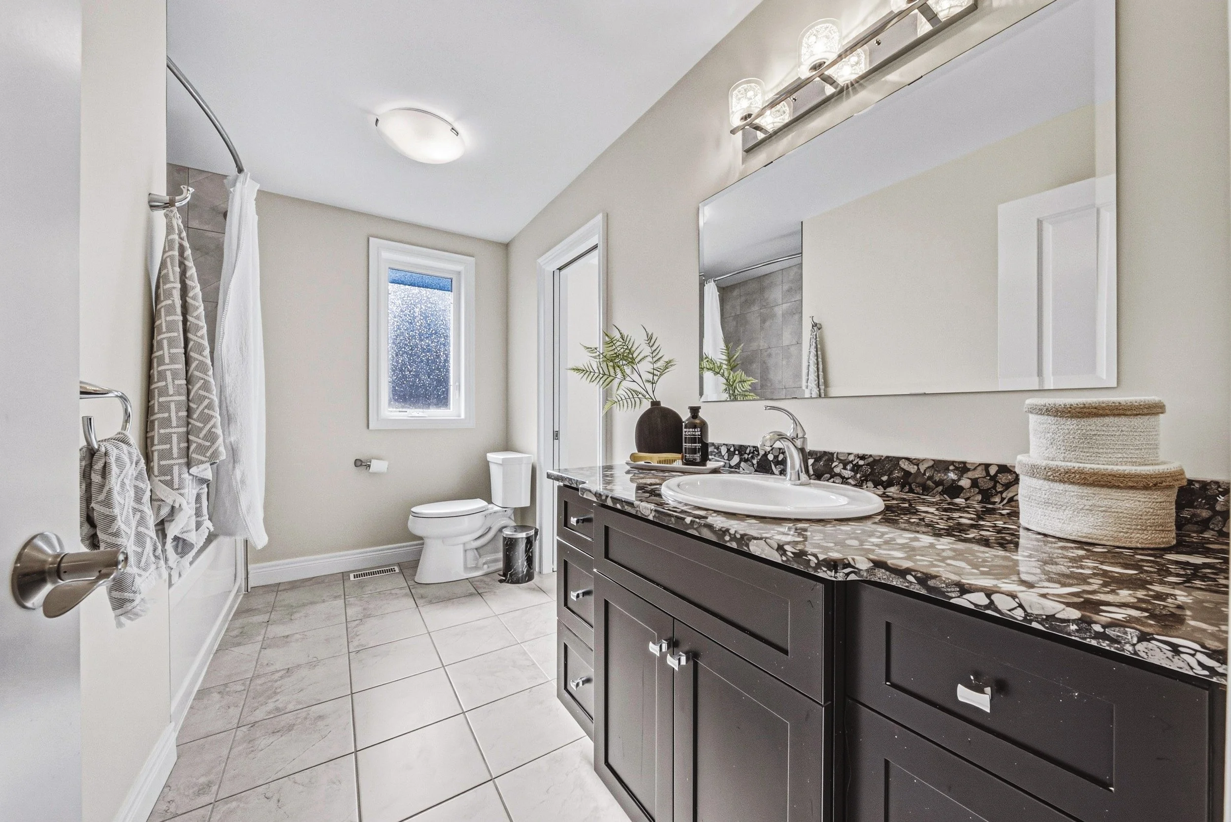 34 - 41 Zaduk Pl, Guelph.jpg