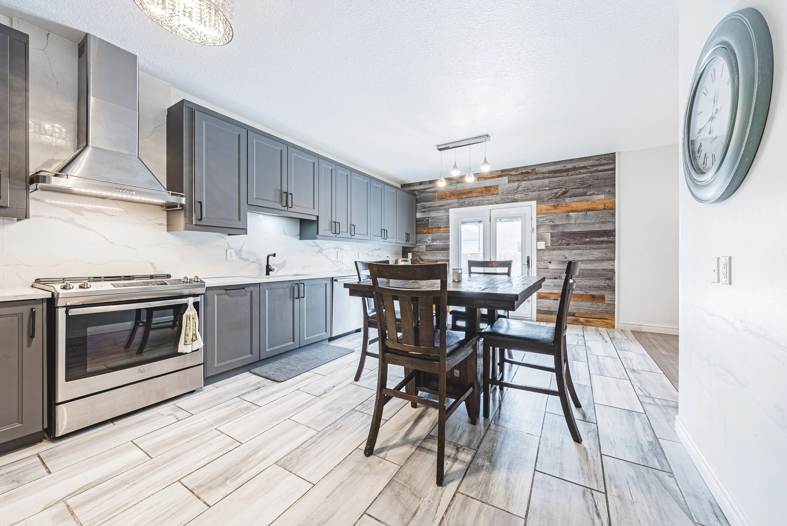 15 - 6 Second Rd W, Stoney Creek.jpg