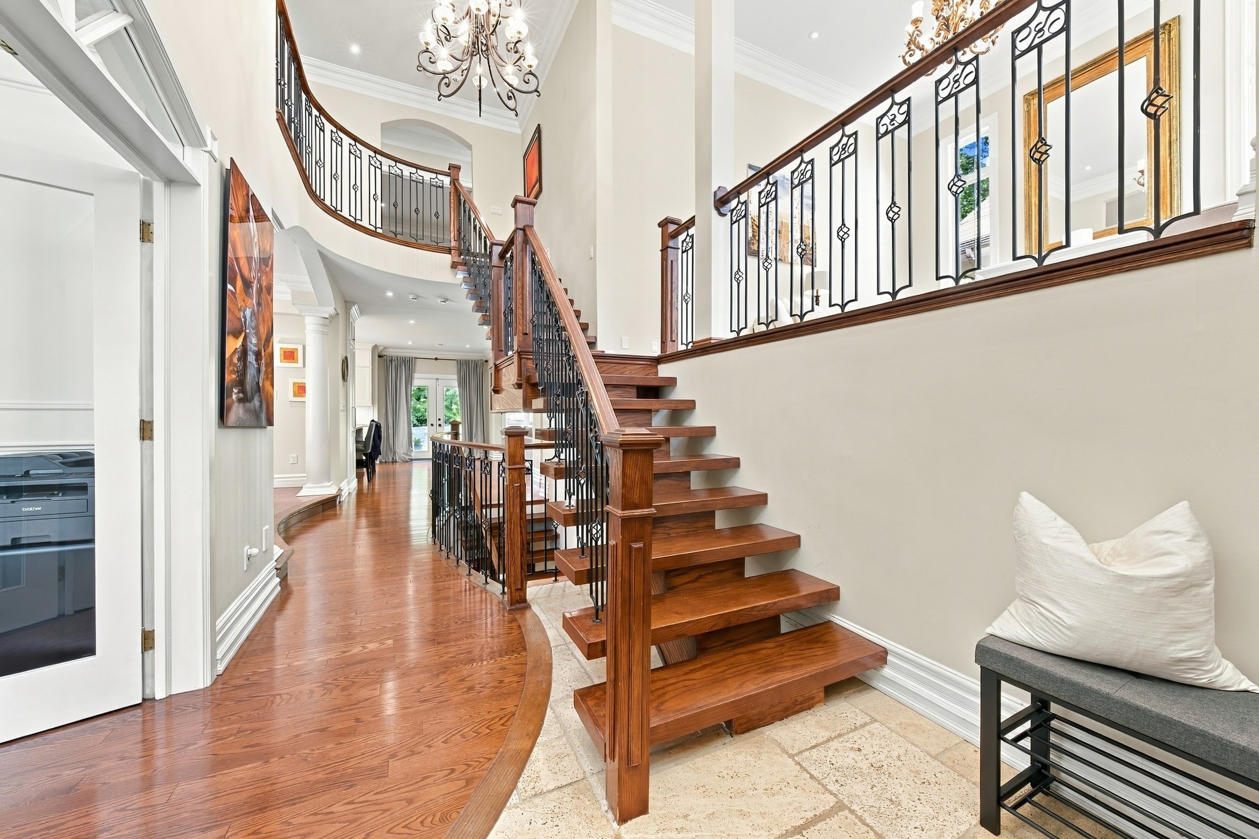 9 - 3021 Woodland Park Dr, Burlington.jpg