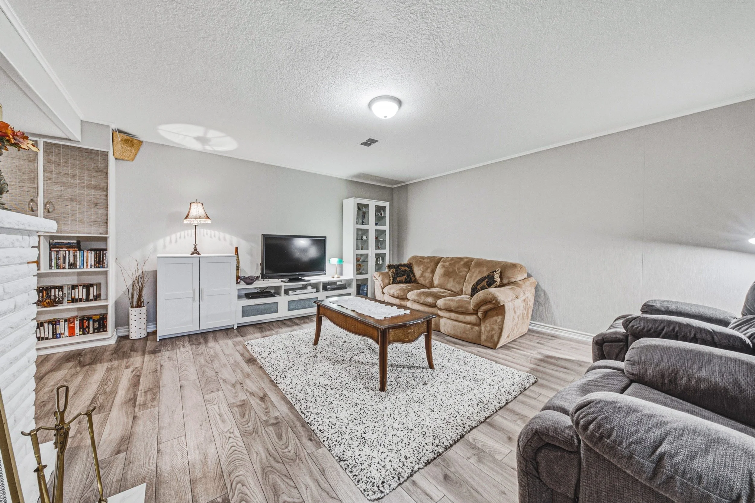 37 - 471 The Kingsway, Etobicoke.jpg