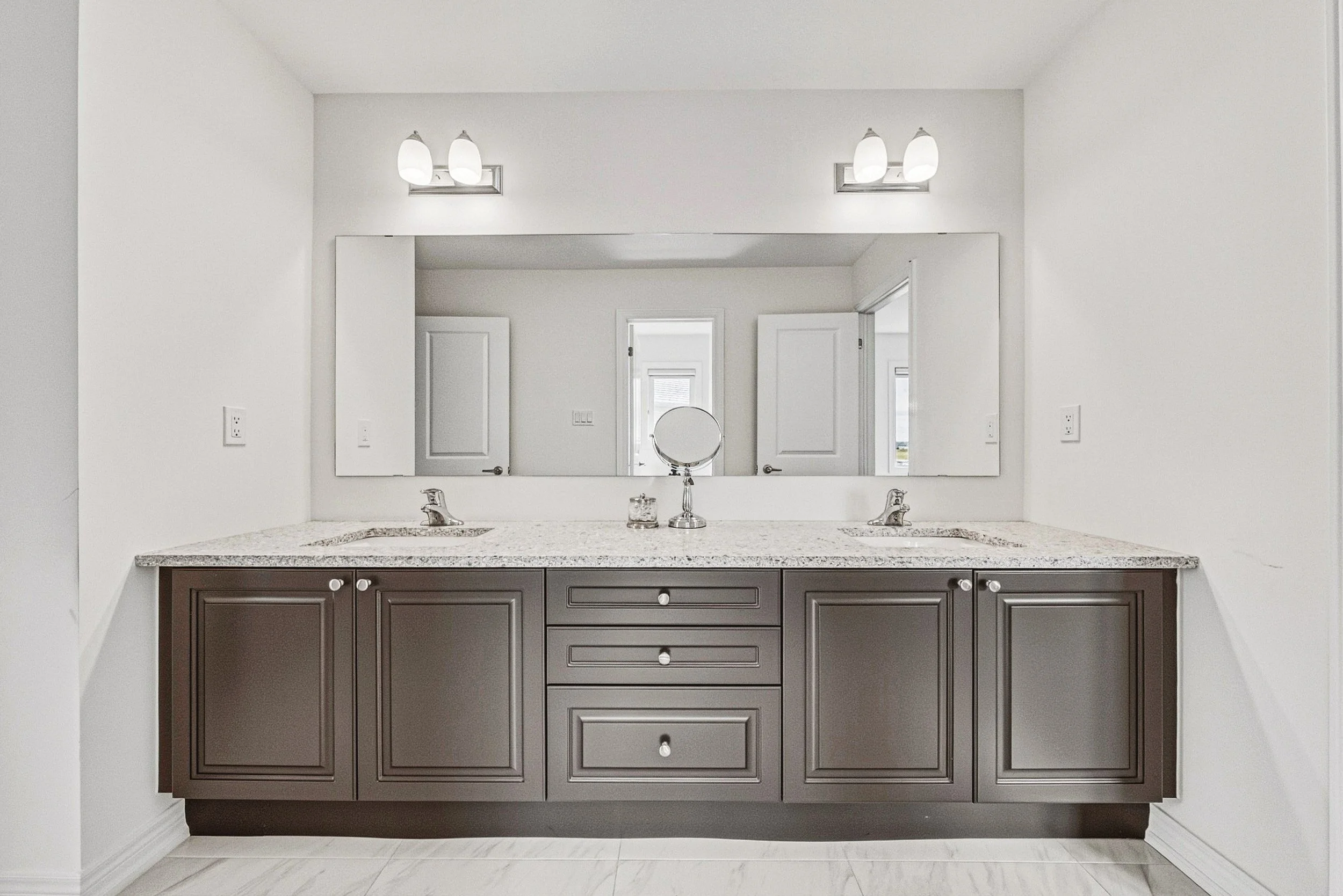 35 - 733 Gilmour Cres, Shelburne.jpg
