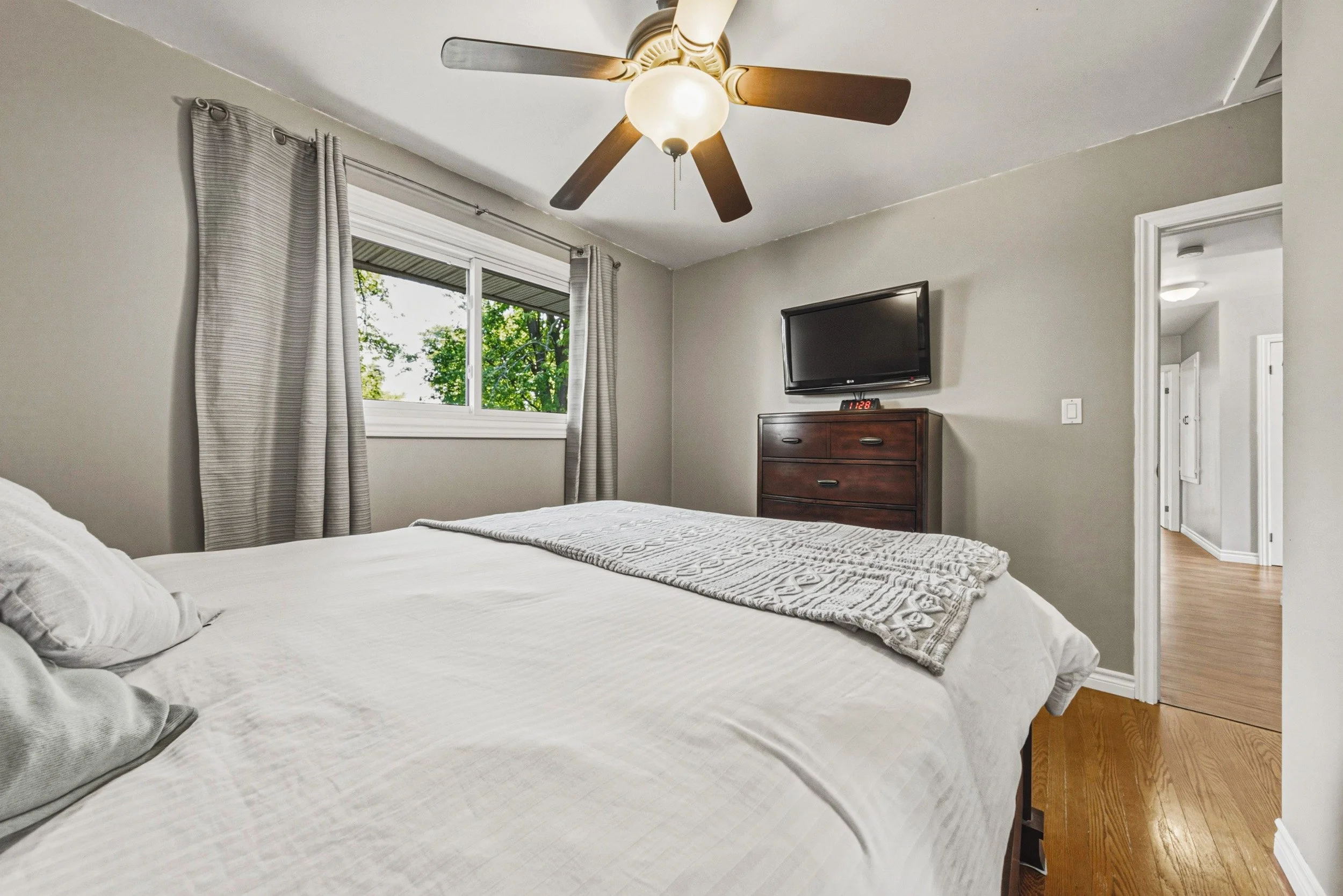 18 - 1821 Biscayne Dr, Cambridge.jpg