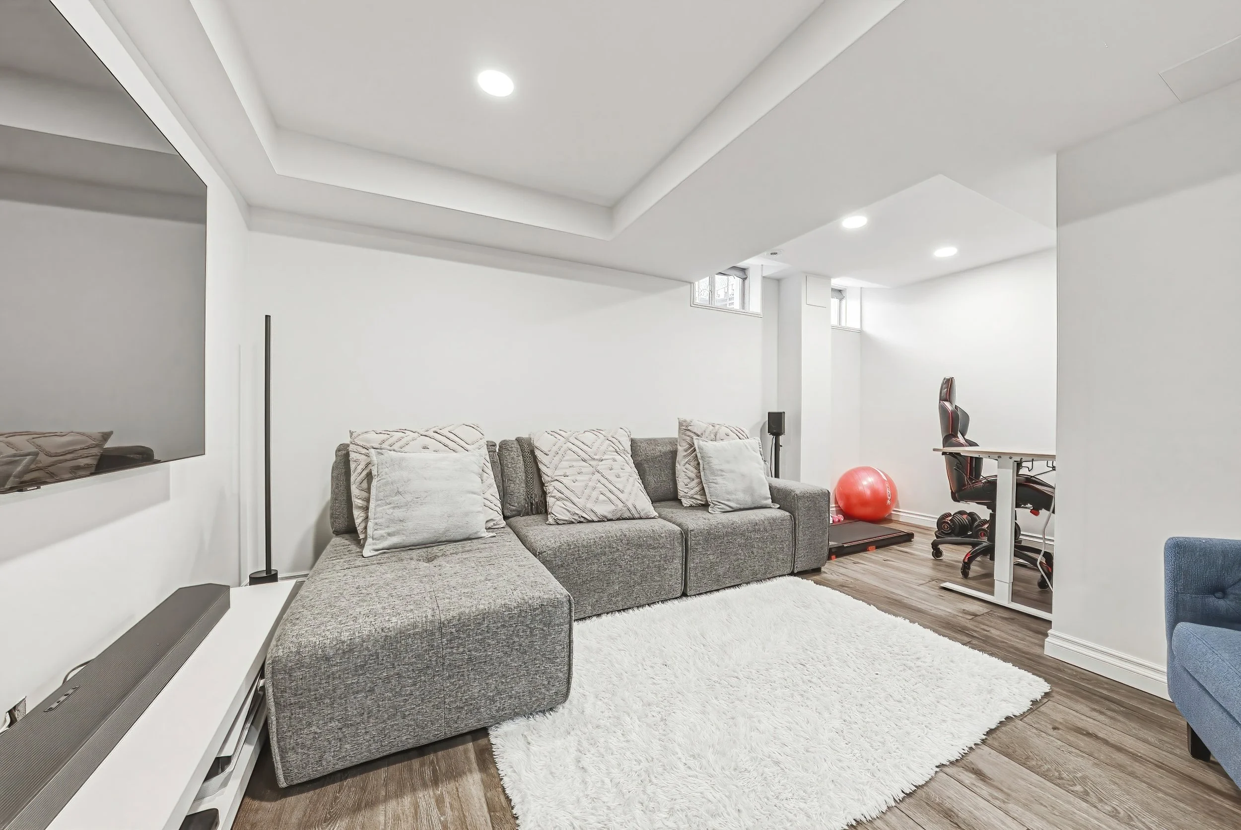 24 - 2259 Seton Cres, Burlington.jpg