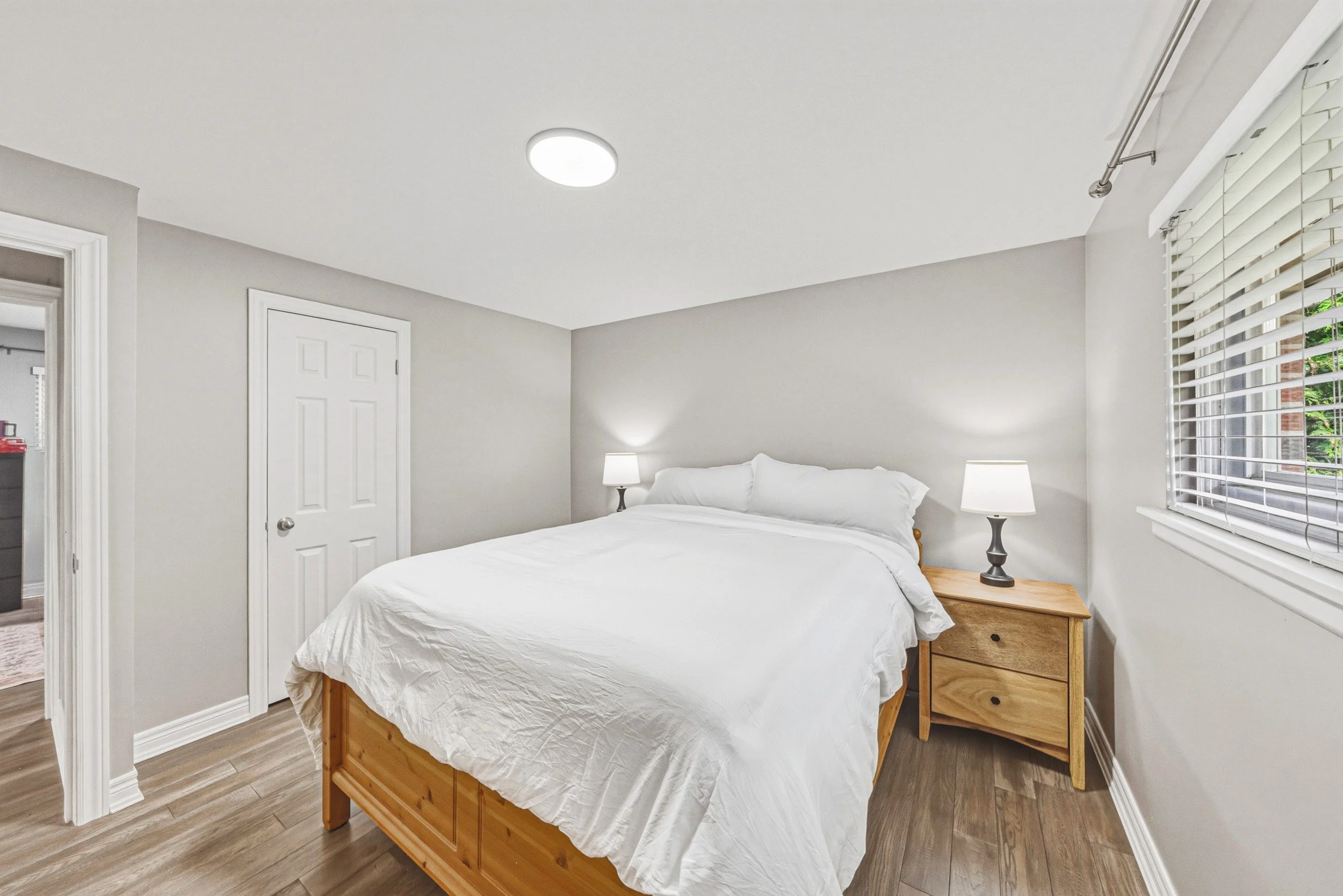 14 - 1208 Homewood Dr, Burlington.jpg