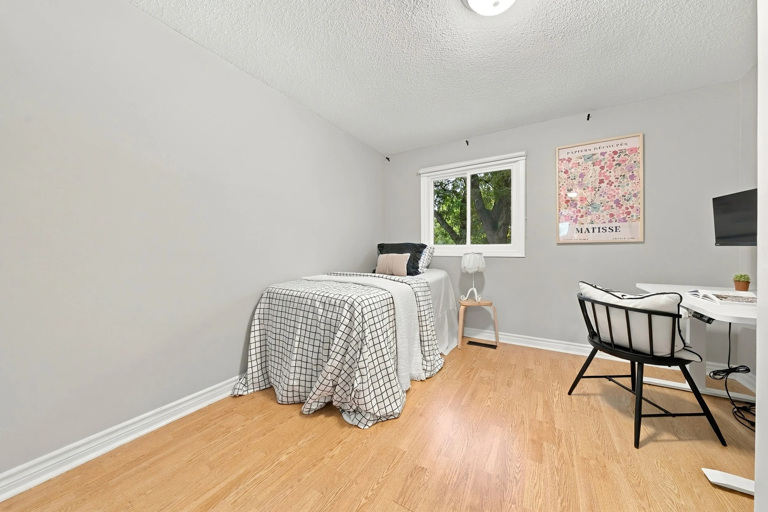 24 - 3453 Hannibal Rd, Burlington.jpg