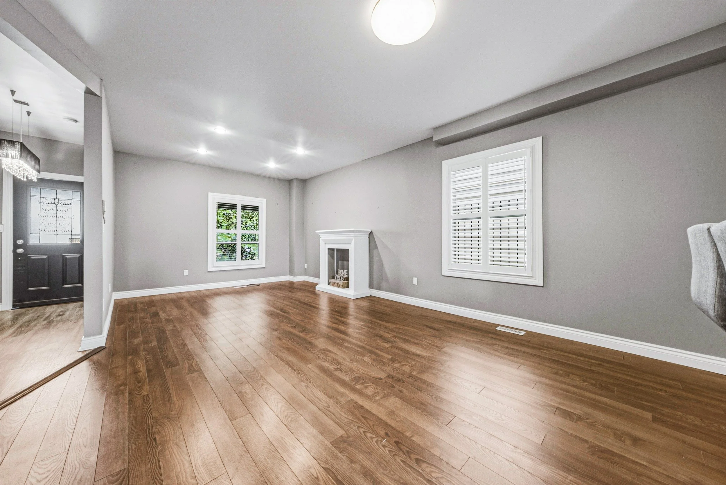 8 - 218 Grosvenor Ave N, Hamilton.jpg