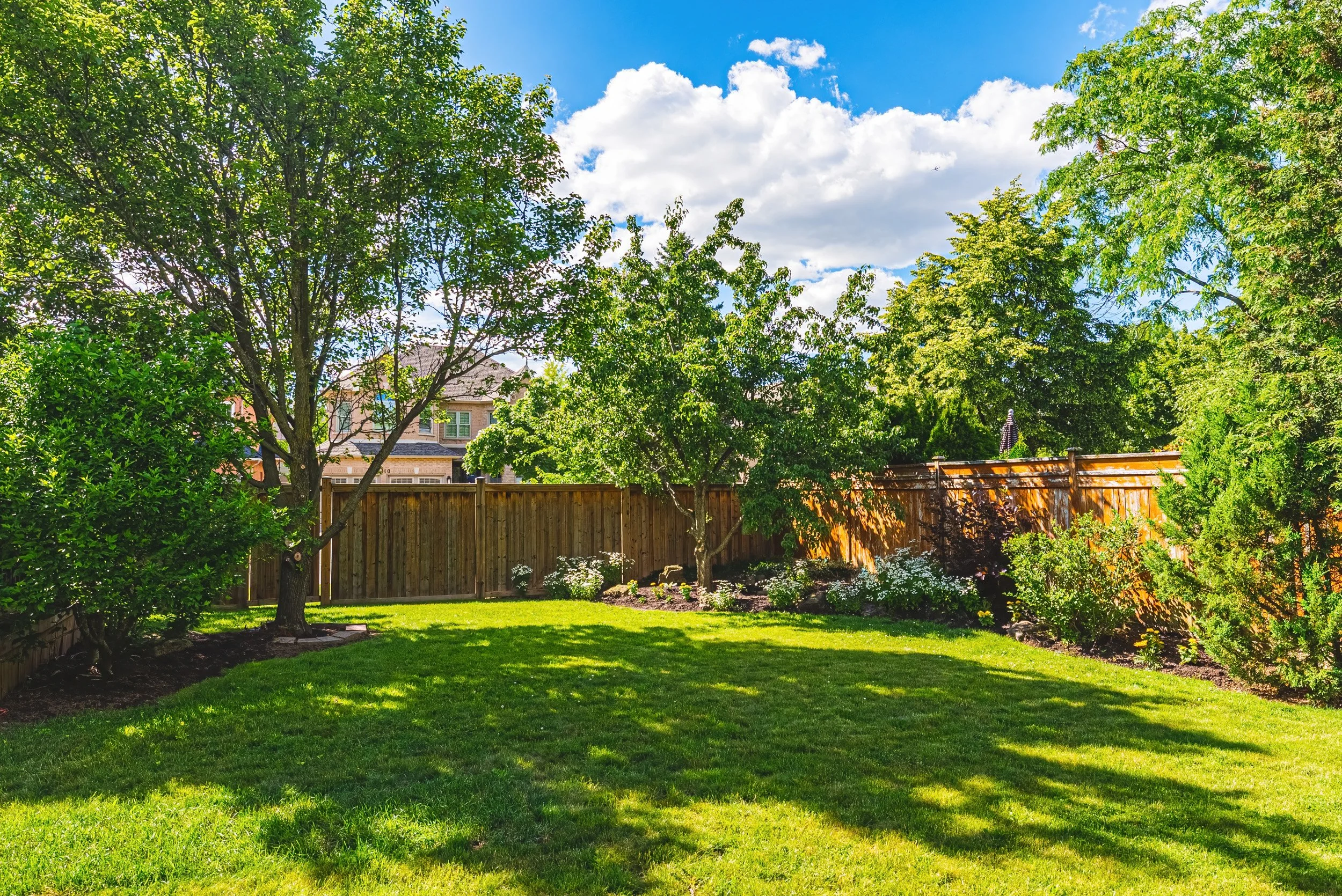 54 - 4153 Vermont Cres, Burlington.jpg