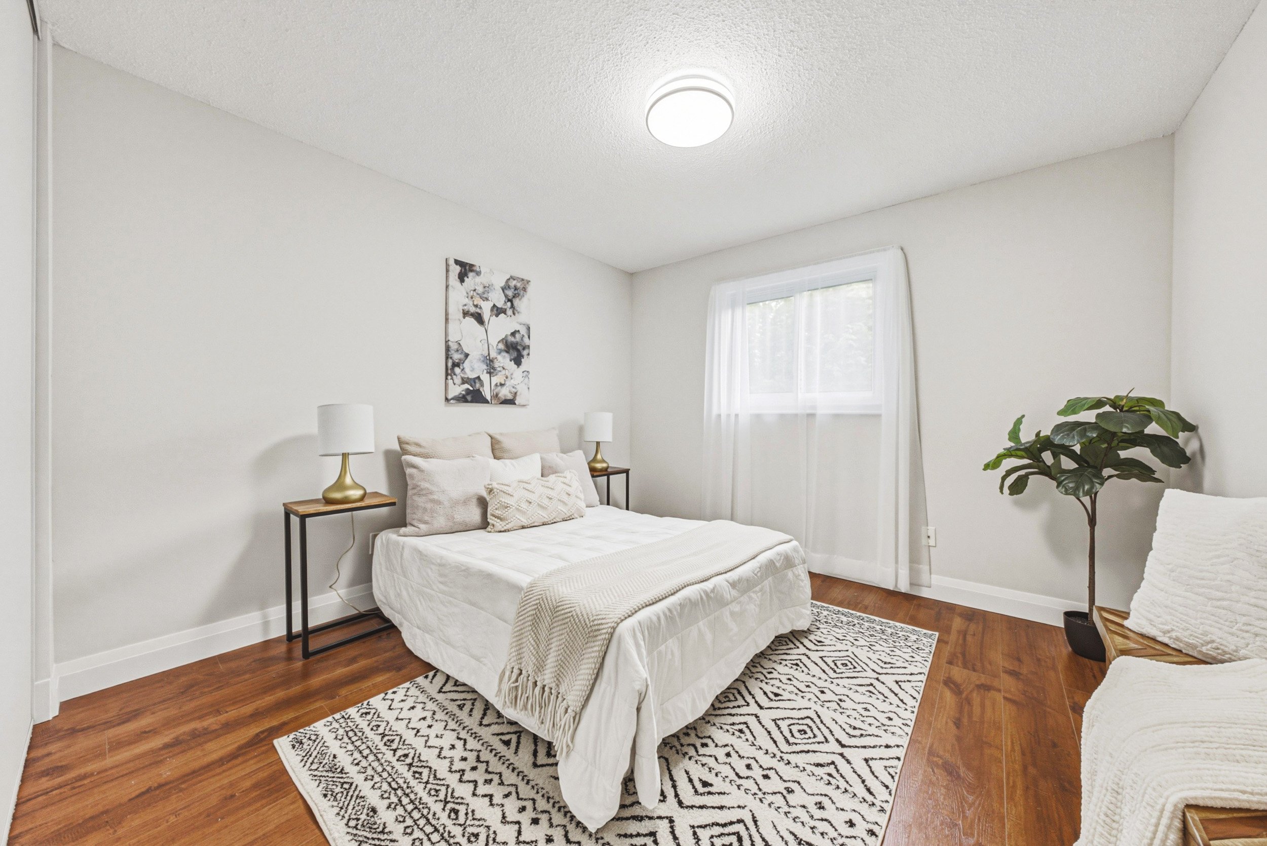 29 - 2188 Margot St, Oakville.jpg