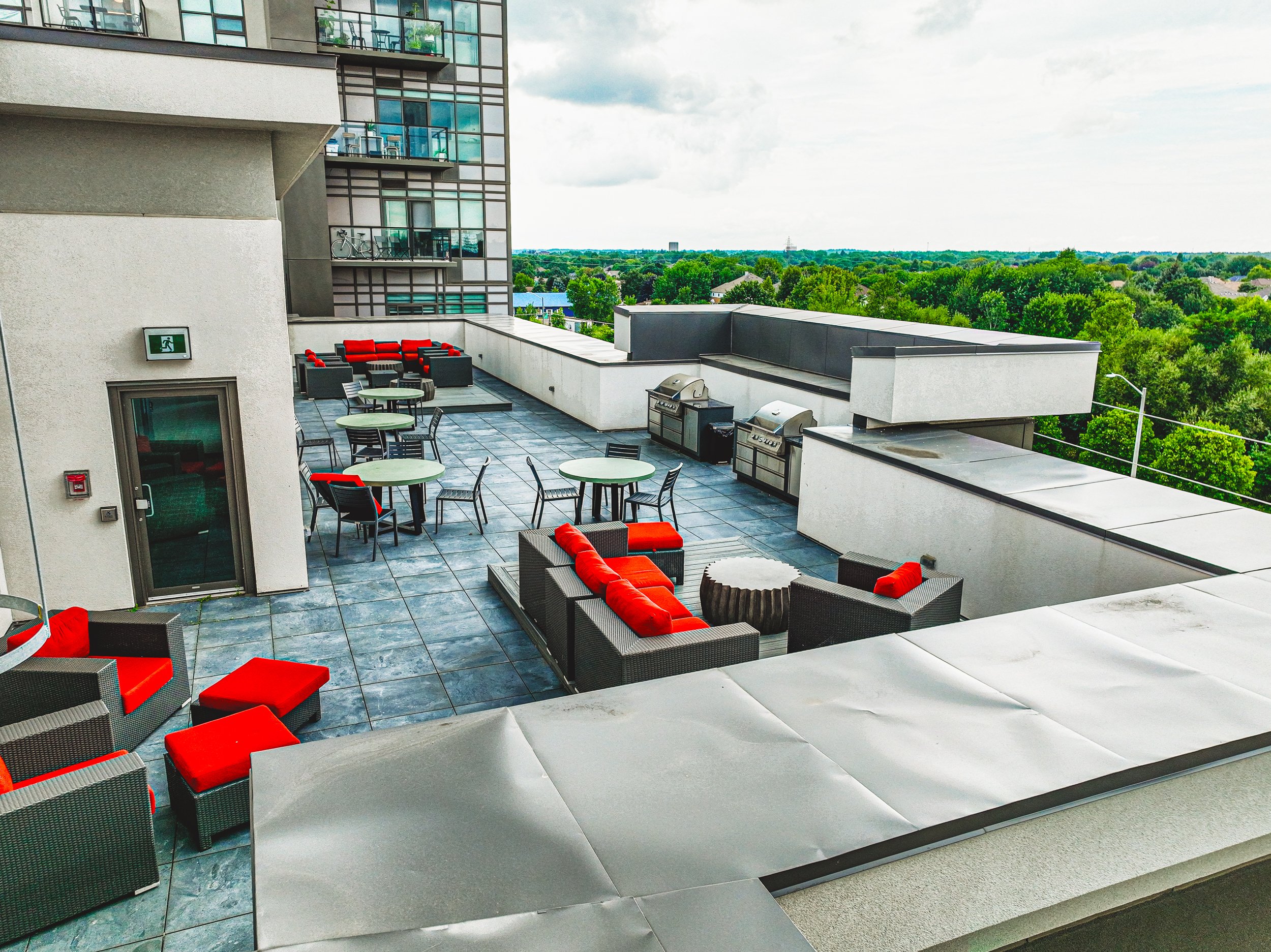 2-470 Dundas Street E.jpg