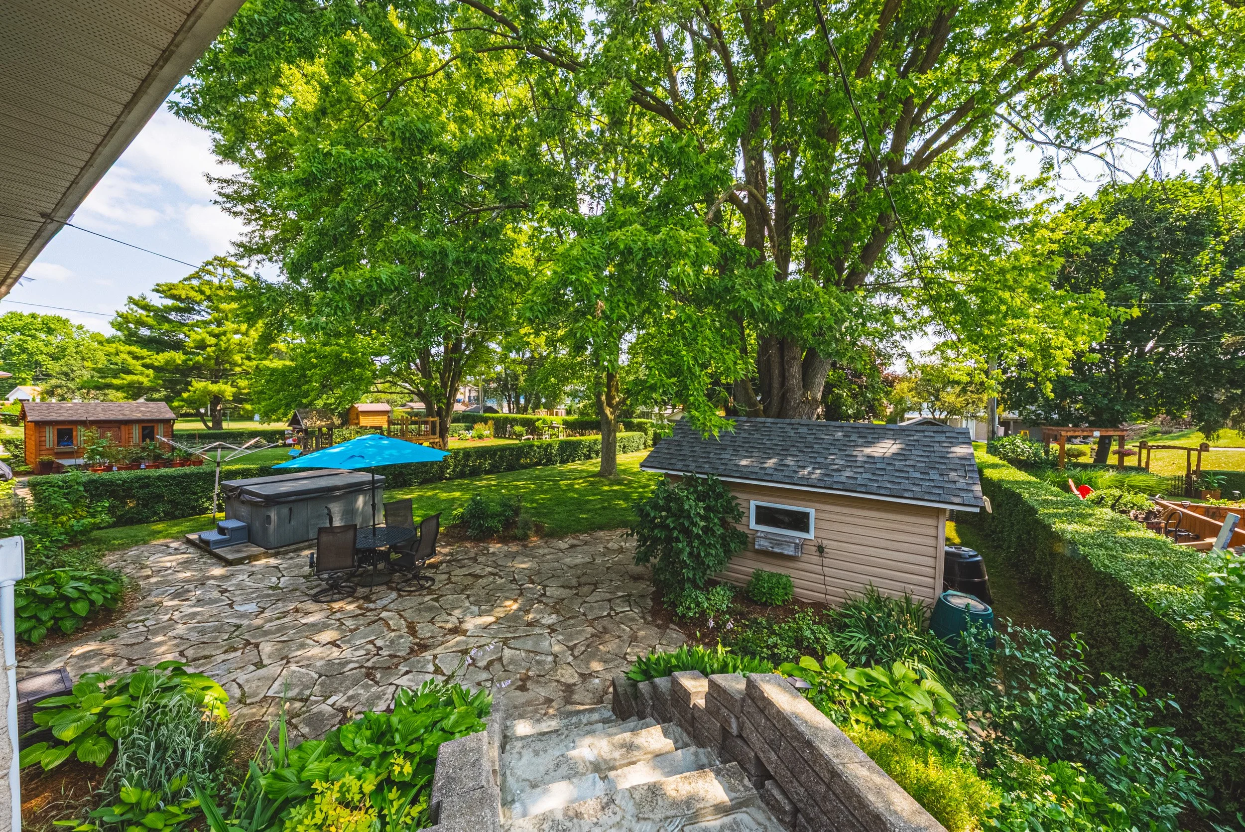 31 - 1821 Biscayne Dr, Cambridge.jpg