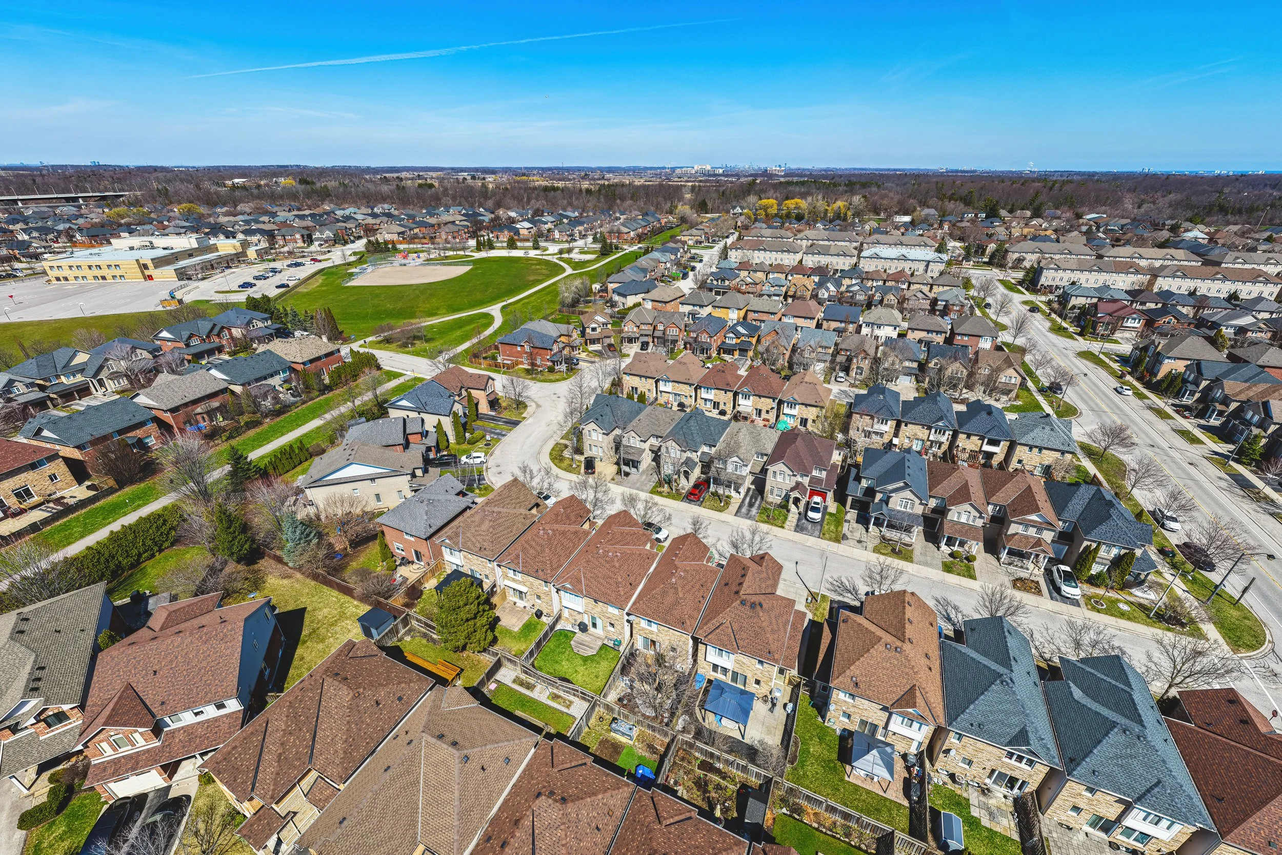 33 - 2259 Seton Cres, Burlington.jpg