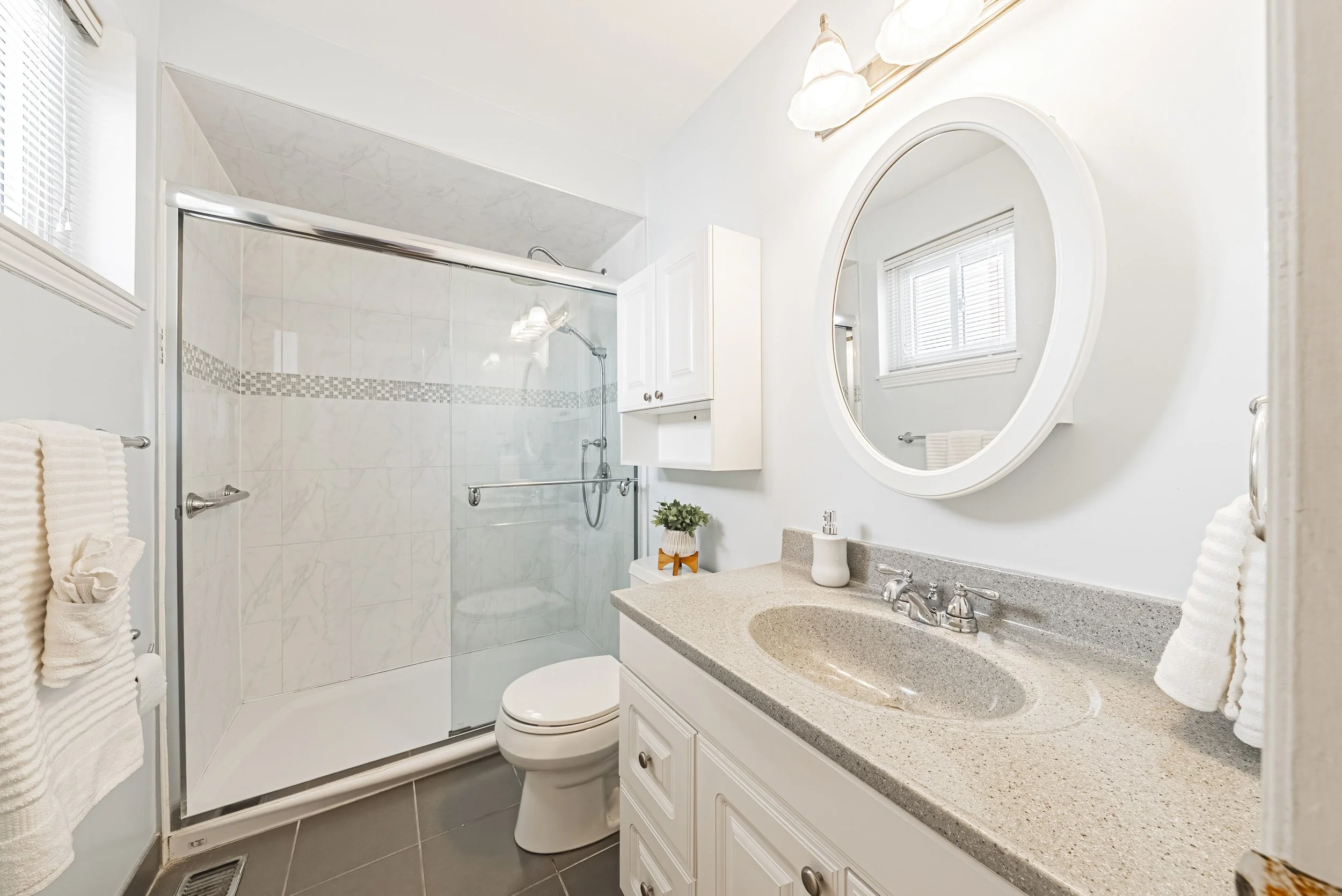 17 - 565 Stone Church Rd W, Hamilton.jpg