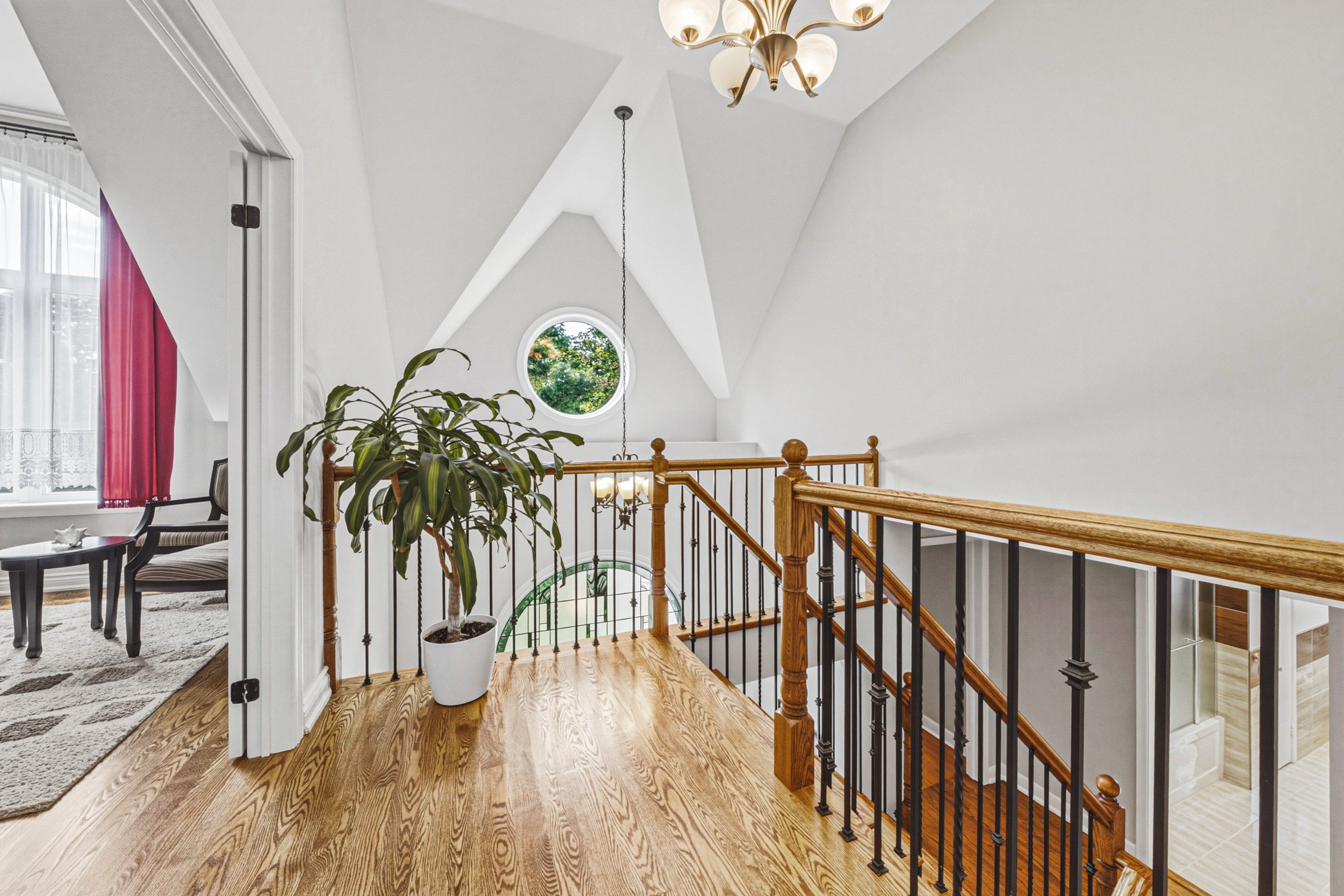 25 - 471 The Kingsway, Etobicoke.jpg