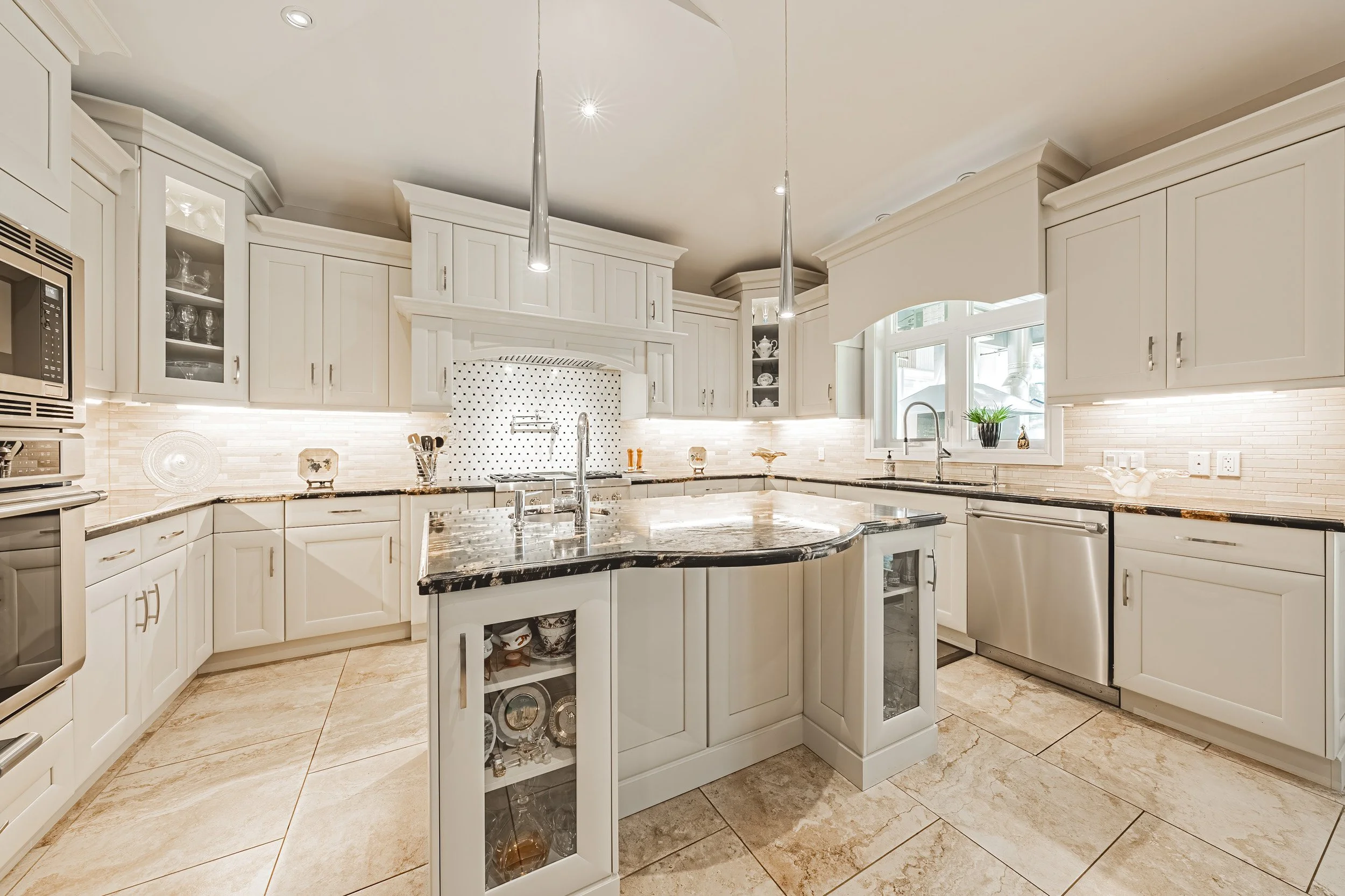 8 - 1214 Hwy 8, Stoney Creek.jpg