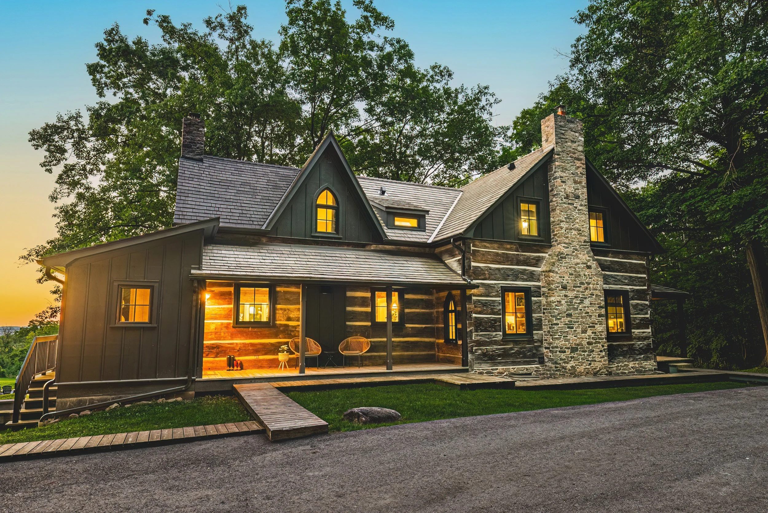 2 - 7399 Bell School Line, Milton.jpg