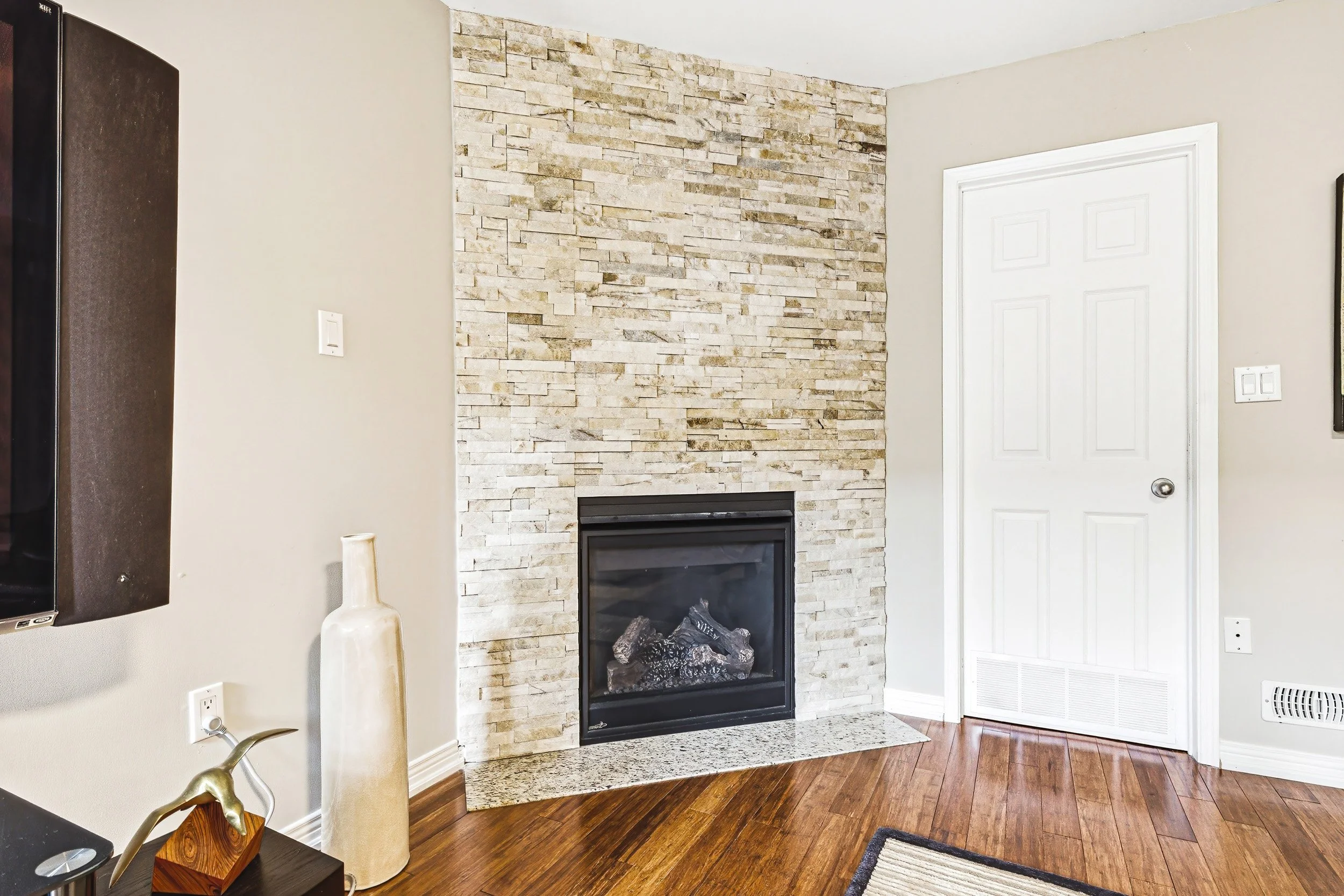 31 - 4220 Sarazen DR Unit 7, Burlington.jpg