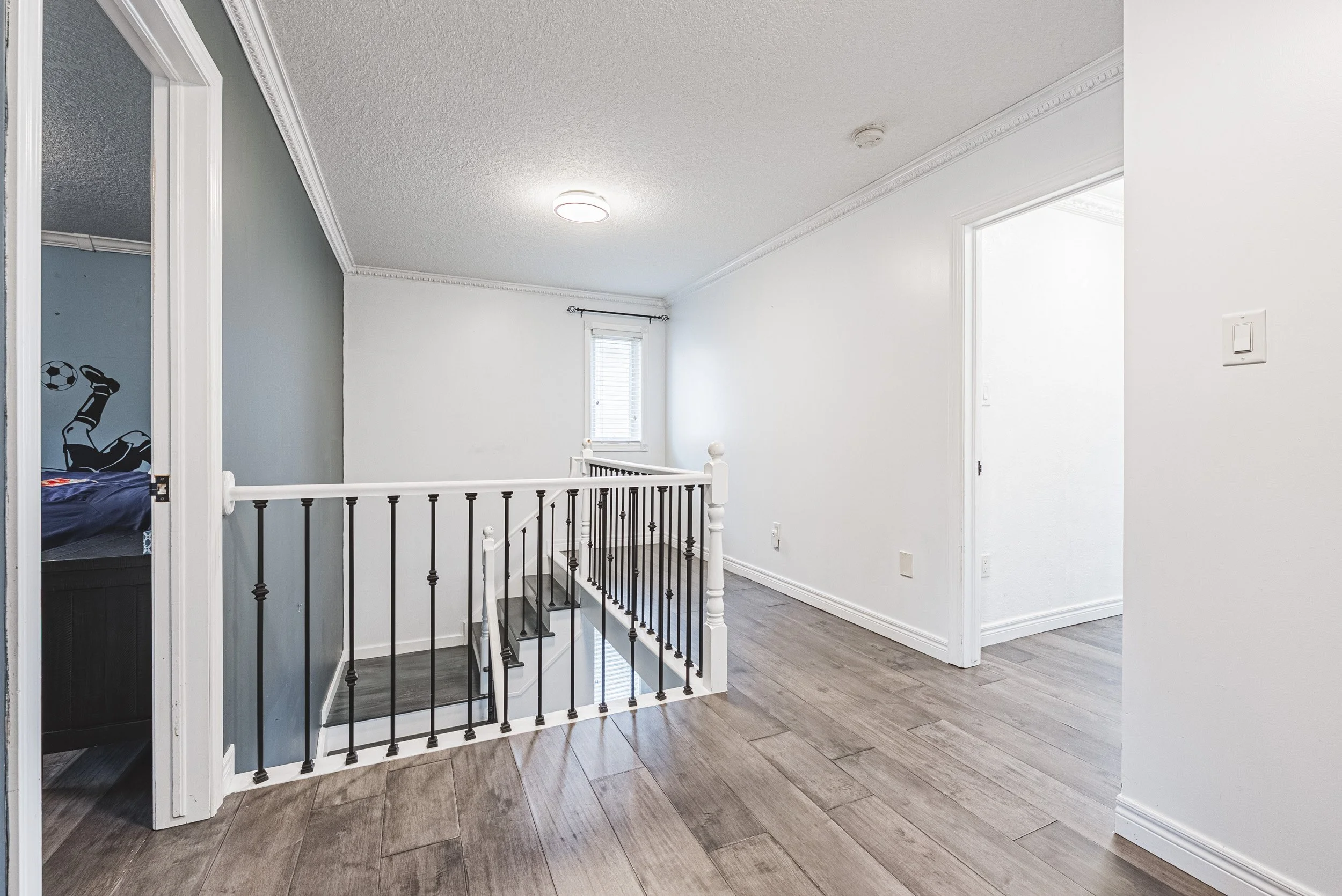 20 - 6 Second Rd W, Stoney Creek.jpg