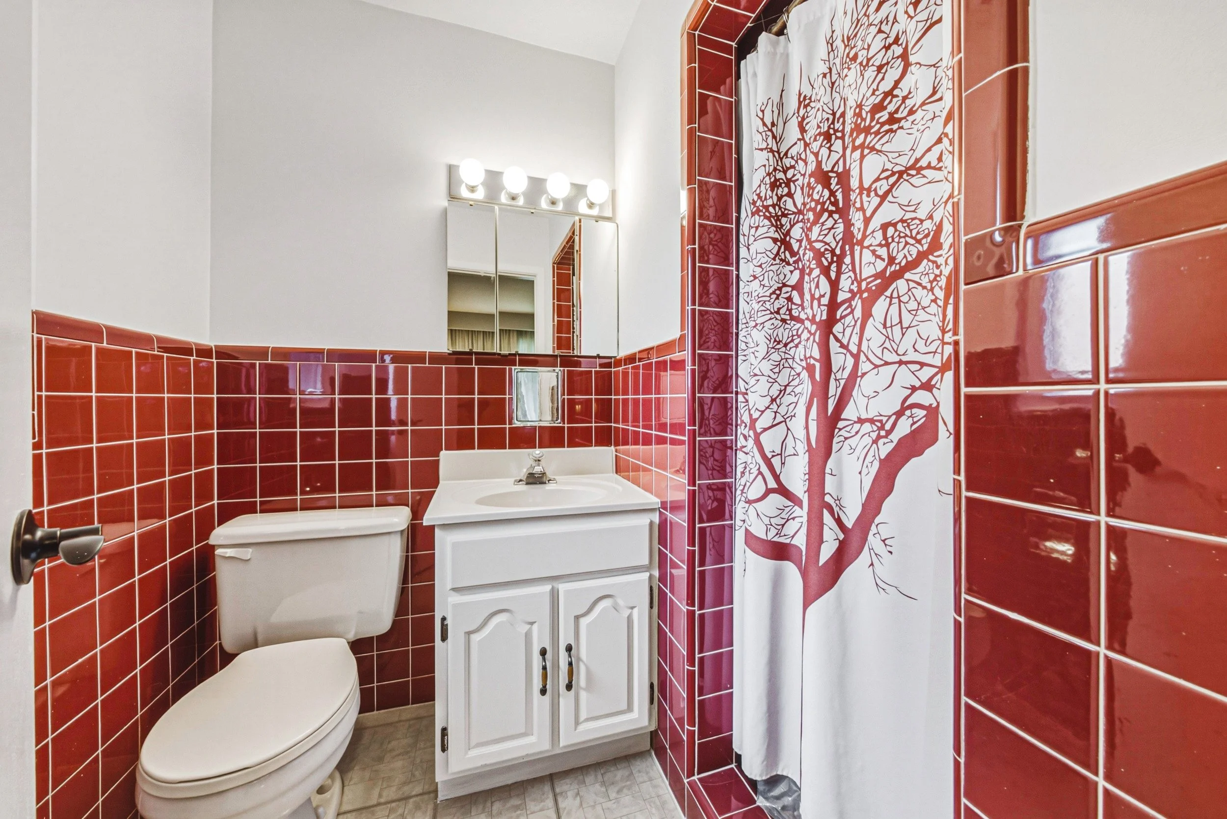 20 - 471 The Kingsway, Etobicoke.jpg