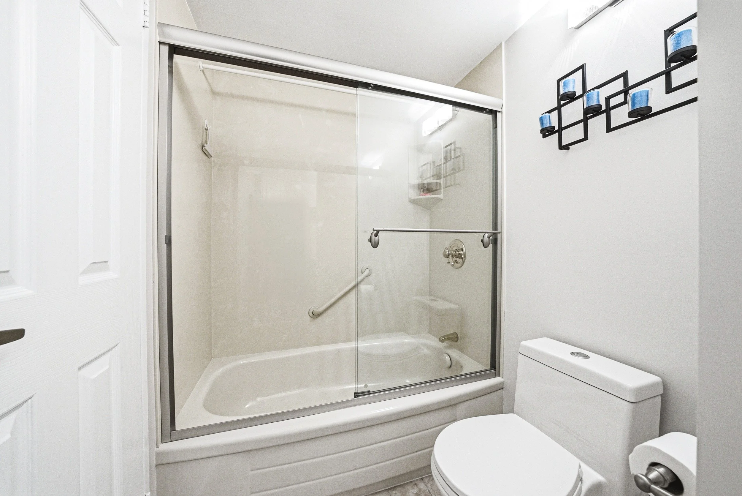 18 - 2055 Upper Middle Rd #901, Burlington.jpg