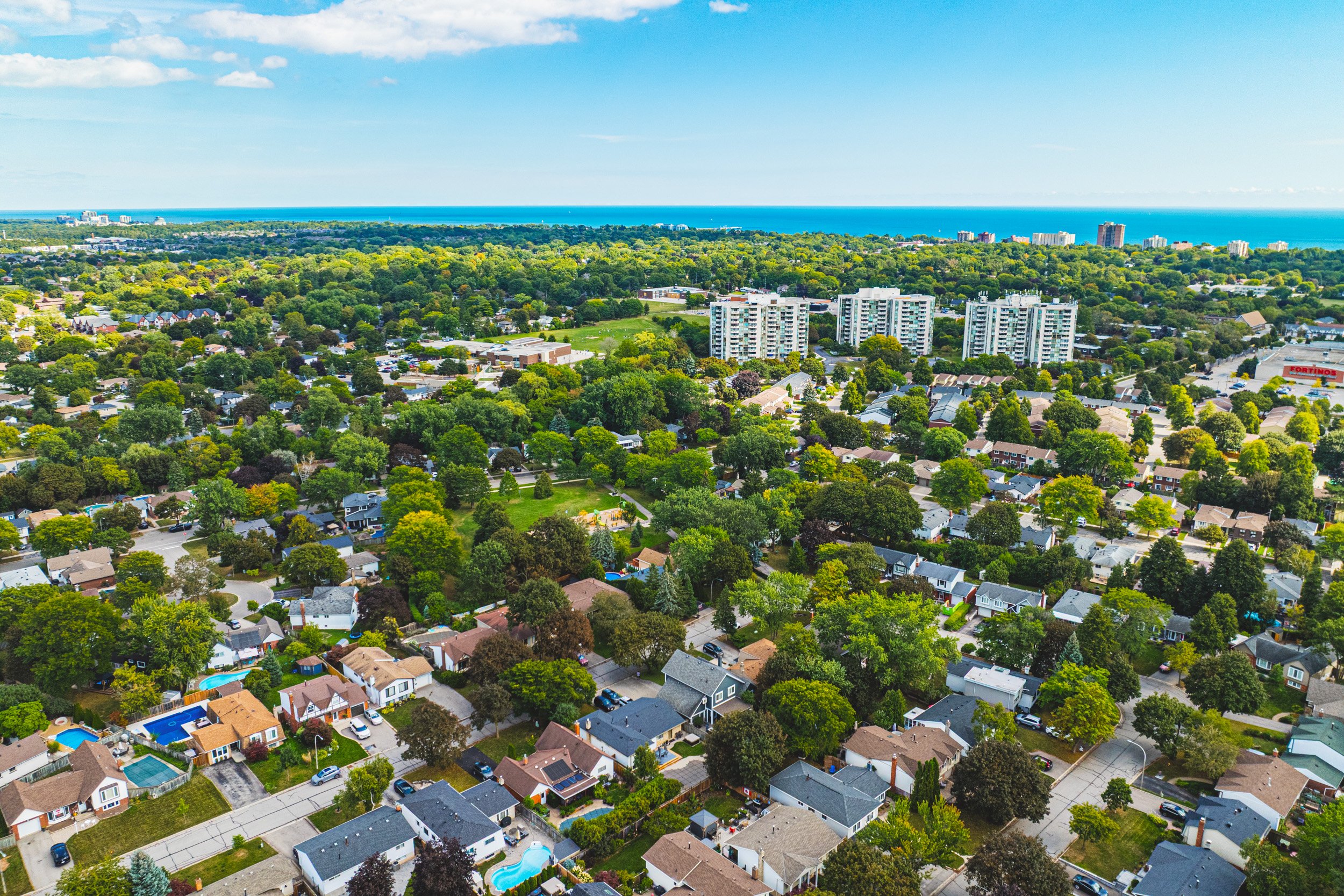 54 - 581 Holly Hill Cres, Burlington.jpg