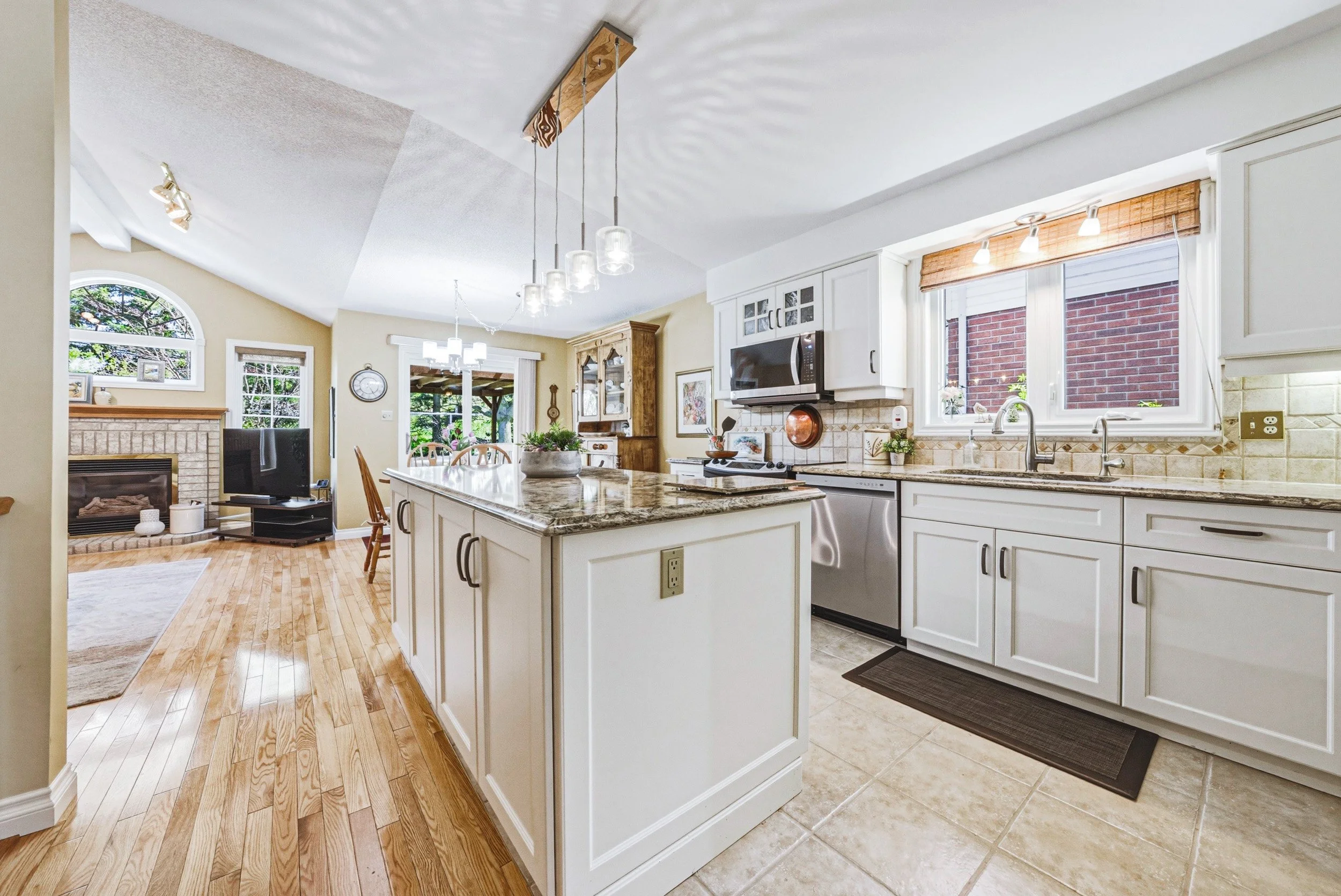 14 - 48 Tanager Dr, Guelph.jpg