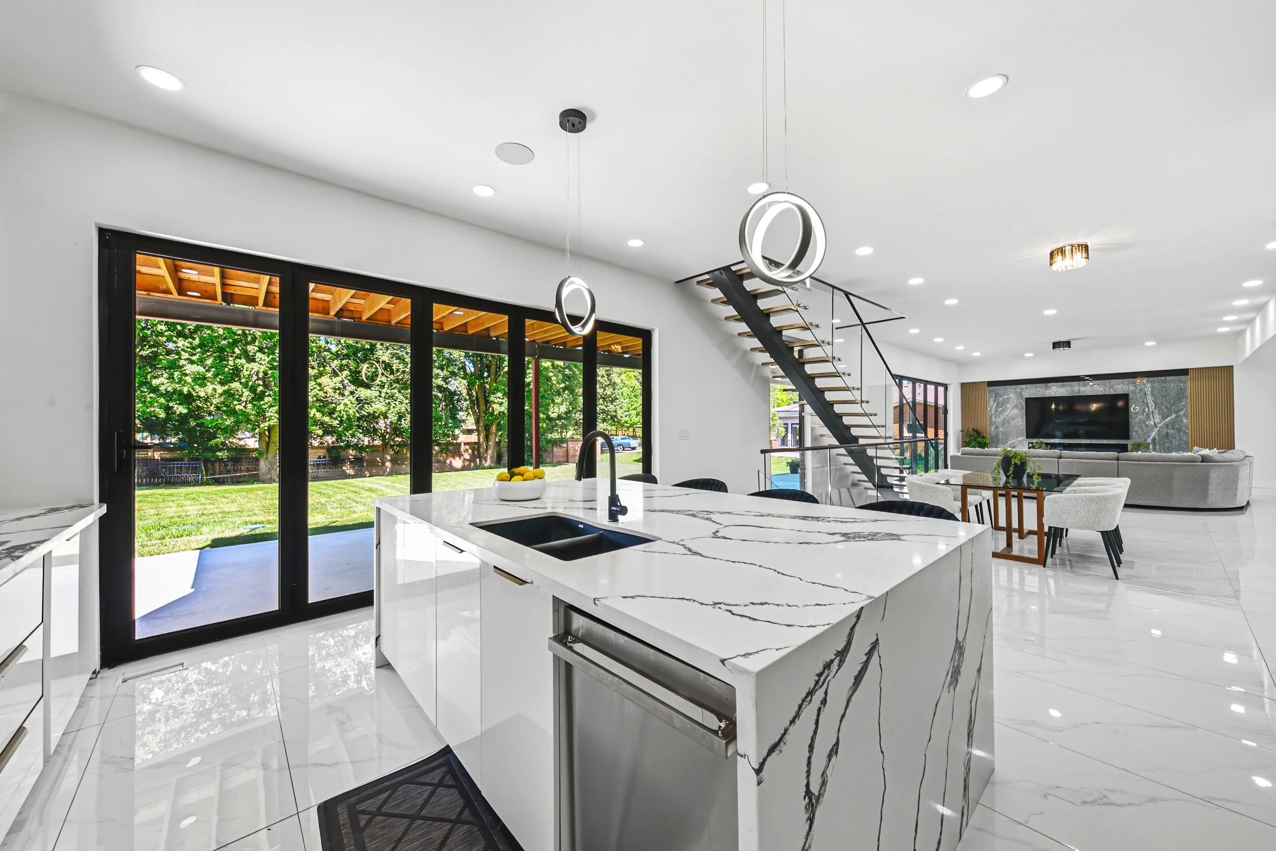 19 - 4511 Guelph Line, Burlington.jpg