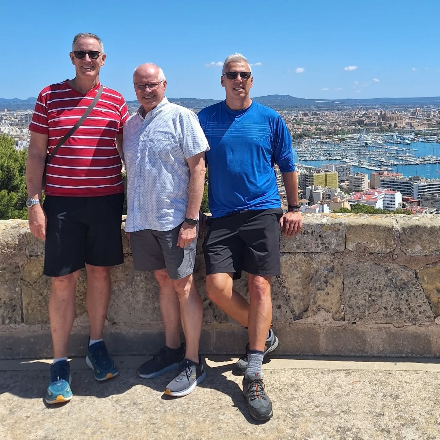 A perfect day out with three friends from Florida. From the rooftop of Bellver Castle to beautiful Raixa. A walk through the Sculpture Garden of Belmond La Residencia followed by some tasty treats in Ca'n Molina in Valldemossa. It was fun! Continue t