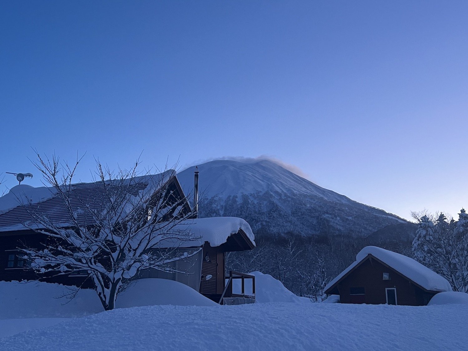 Mt. Yotei lodge.jpeg