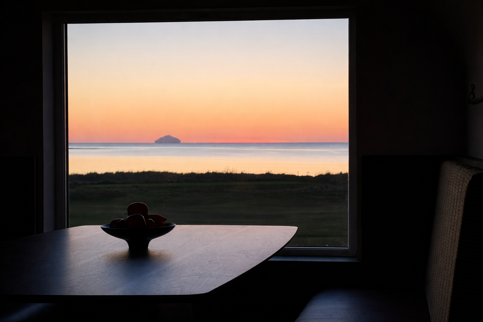 Blackrock brekkie table.png