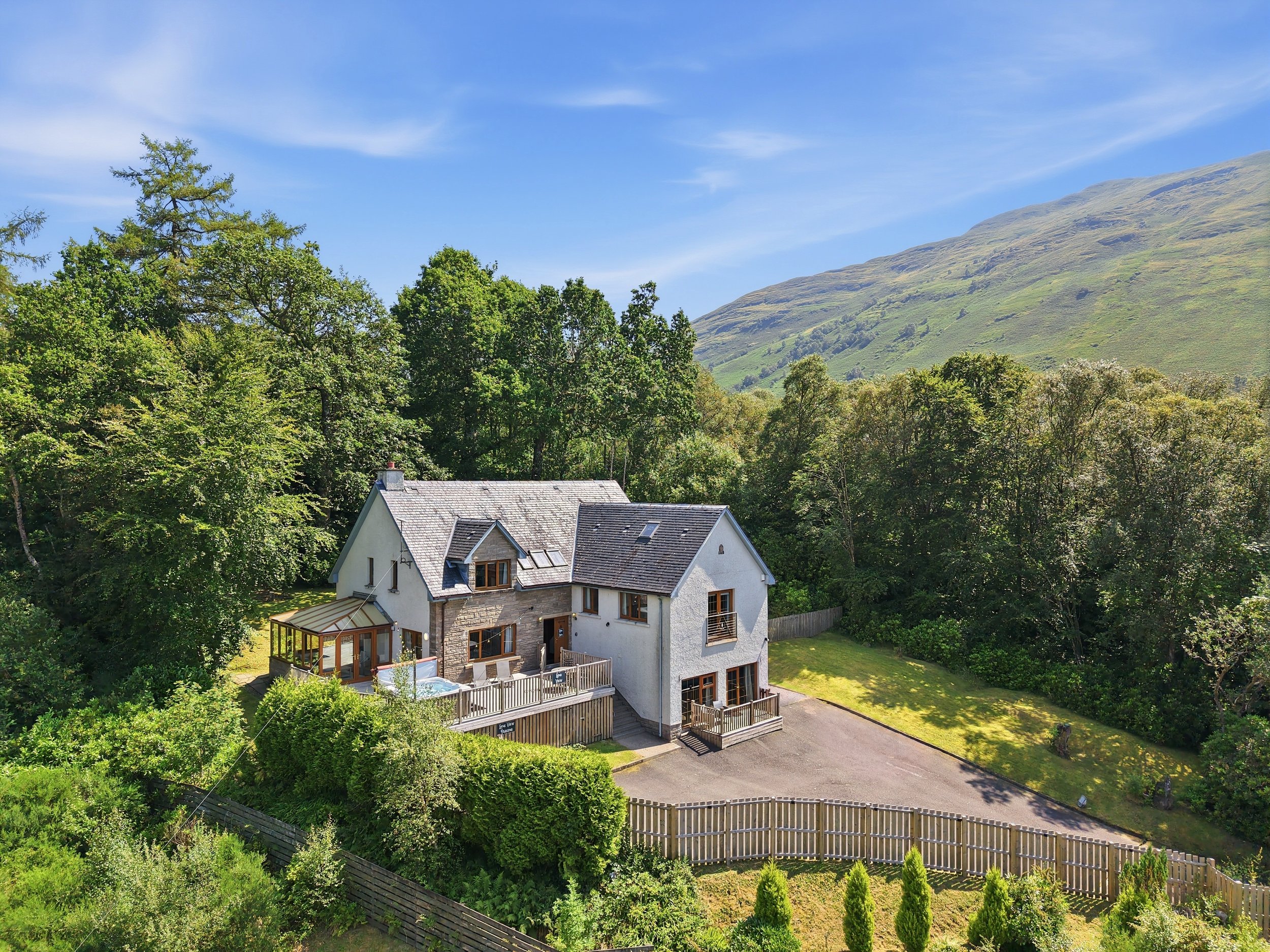 How Much Could a Holiday Let Earn in Loch Lomond? A Realistic Owner’s Guide