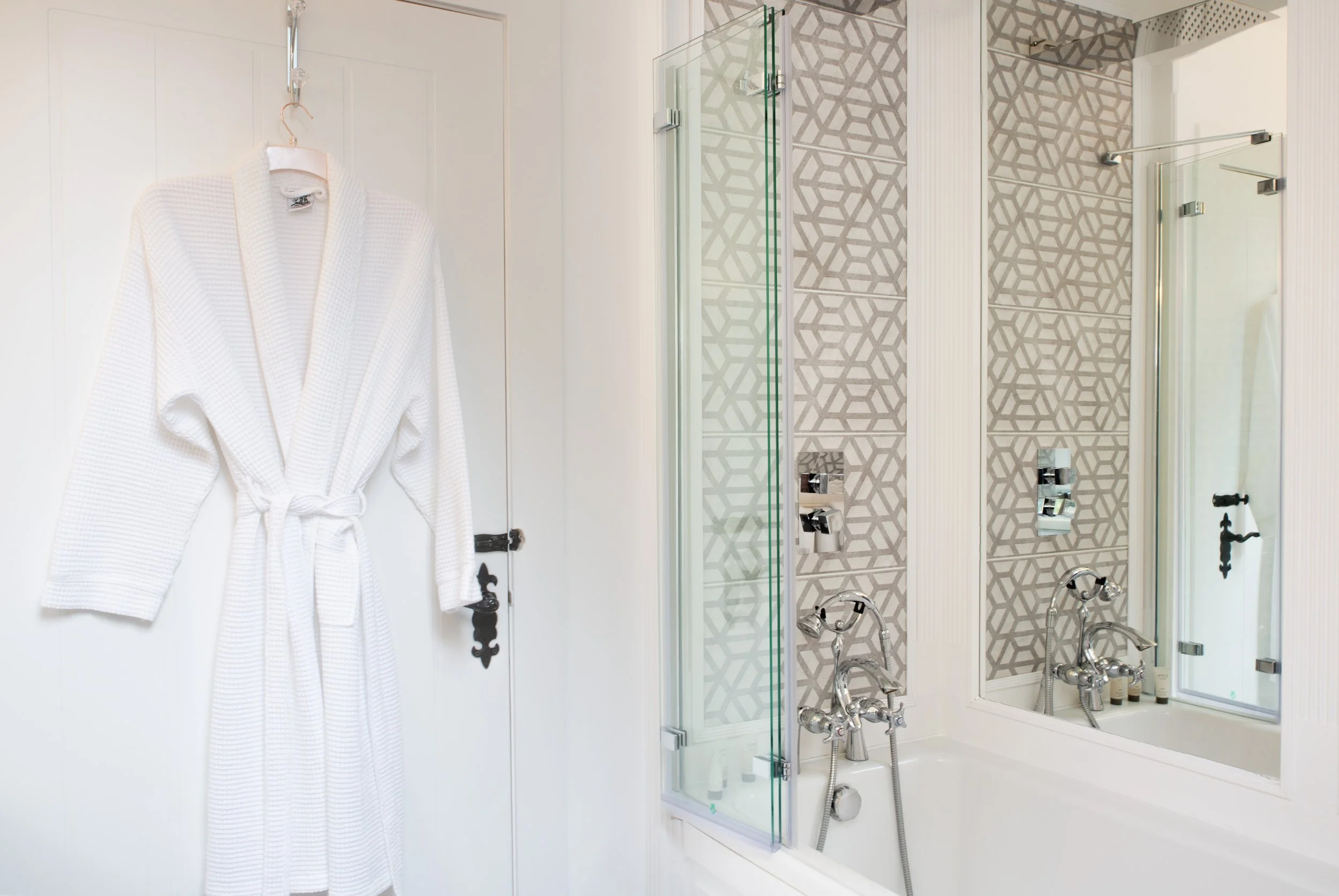 3 Bathroom 1.jpg