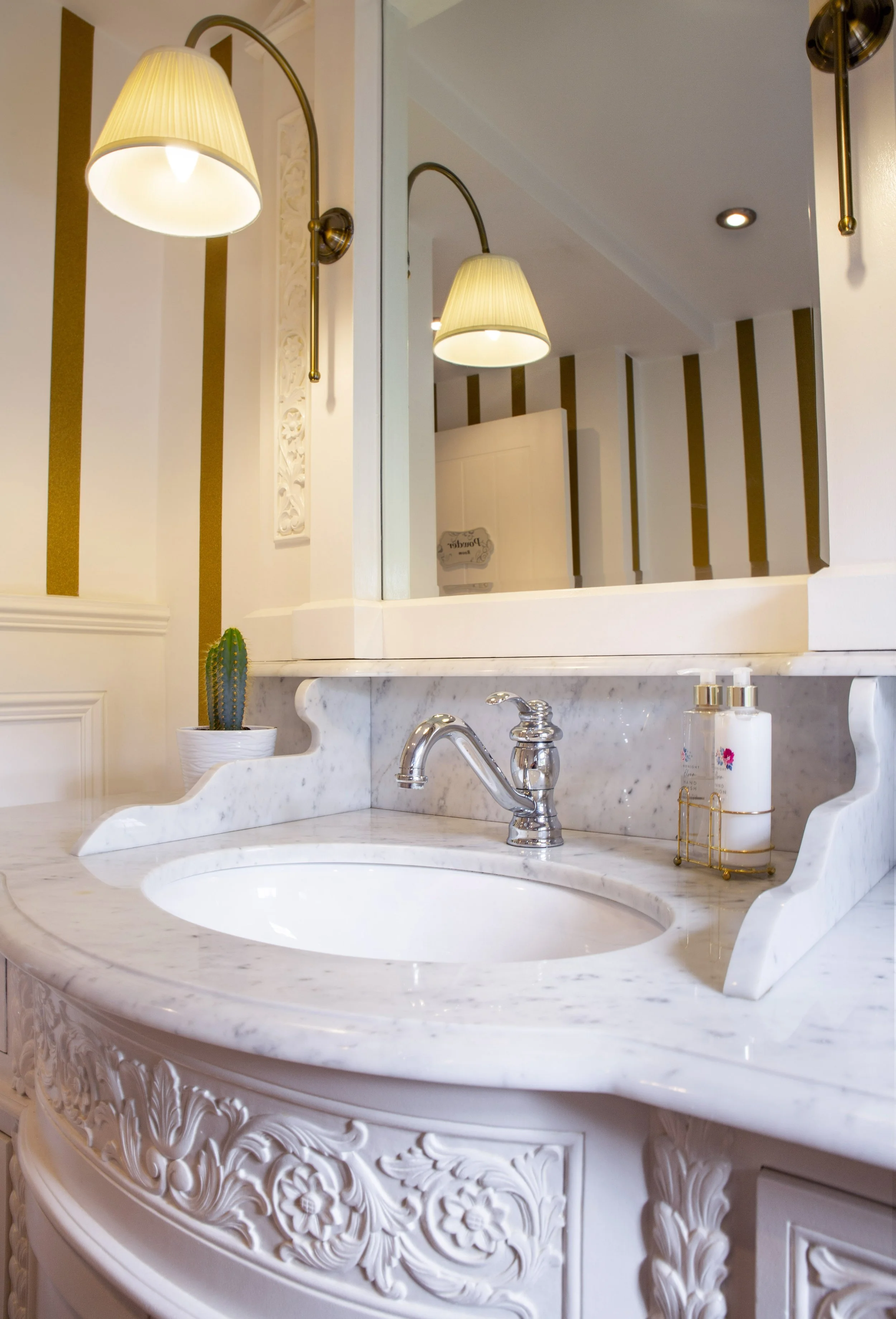 3 Bathroom 2.jpg
