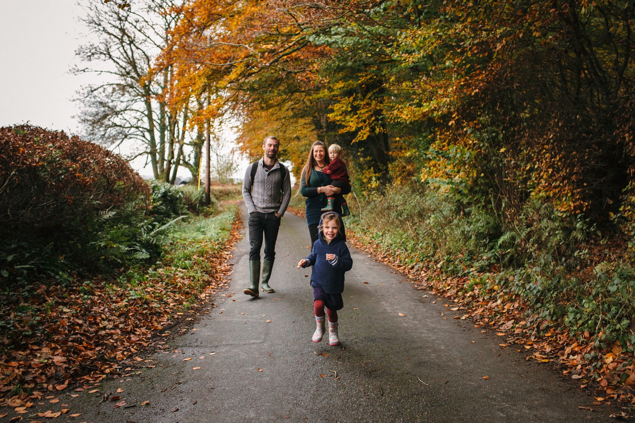Family Photographer Devon & Cornwall_Autumn Natural Family Photoshoot_017.jpg